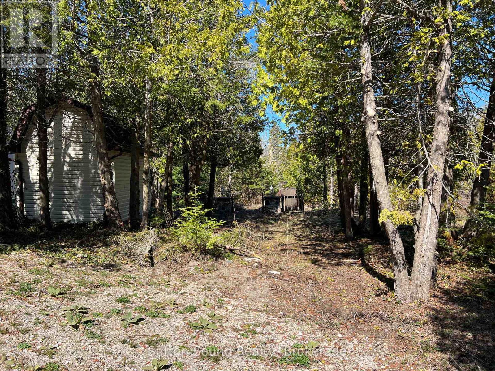 50 Harpur Drive N, Northern Bruce Peninsula, Ontario  N0H 2R0 - Photo 3 - X12166737