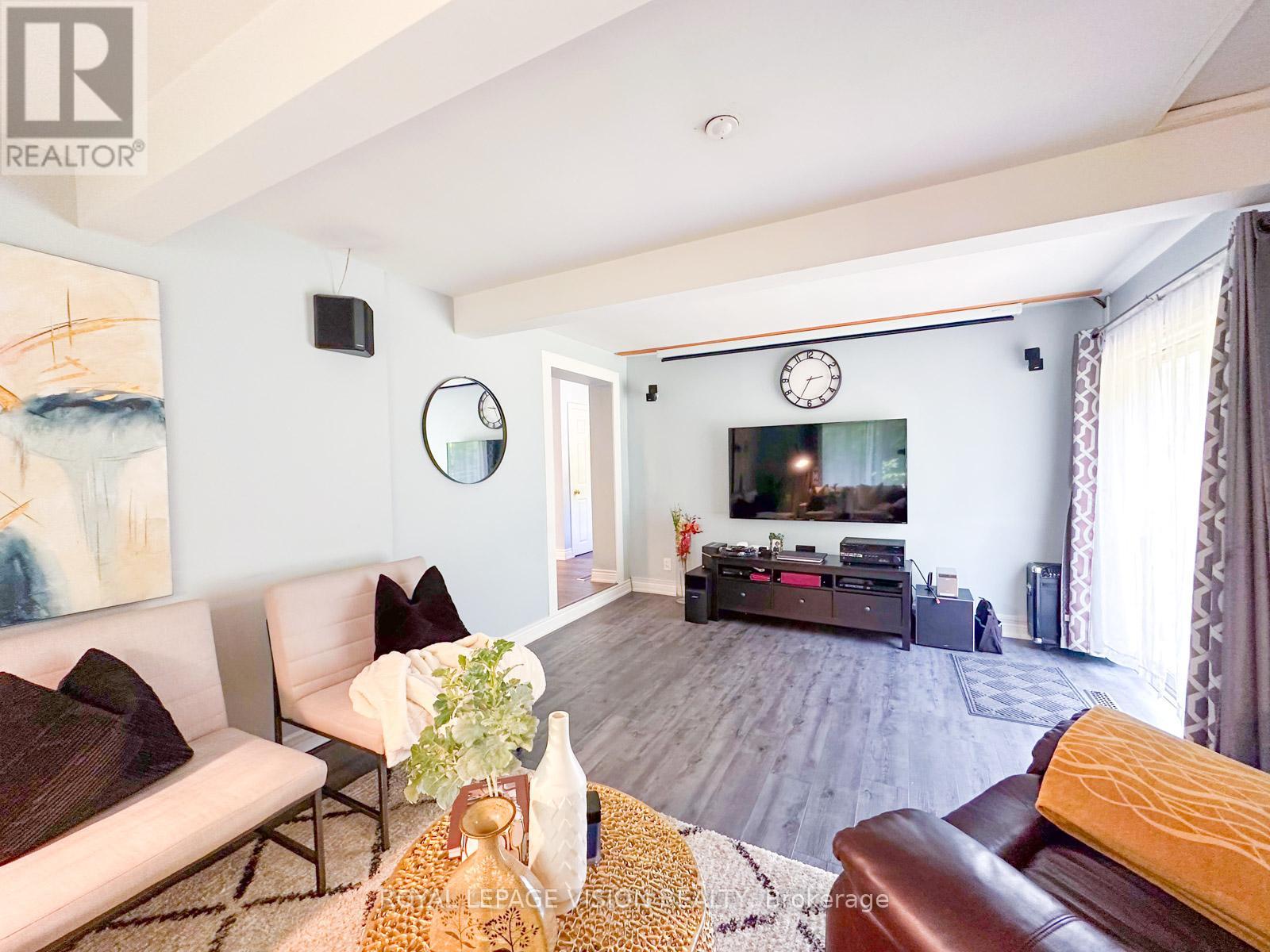 117 William Street, Whitchurch-Stouffville (Stouffville), Ontario  L4A 1B3 - Photo 10 - N12386845