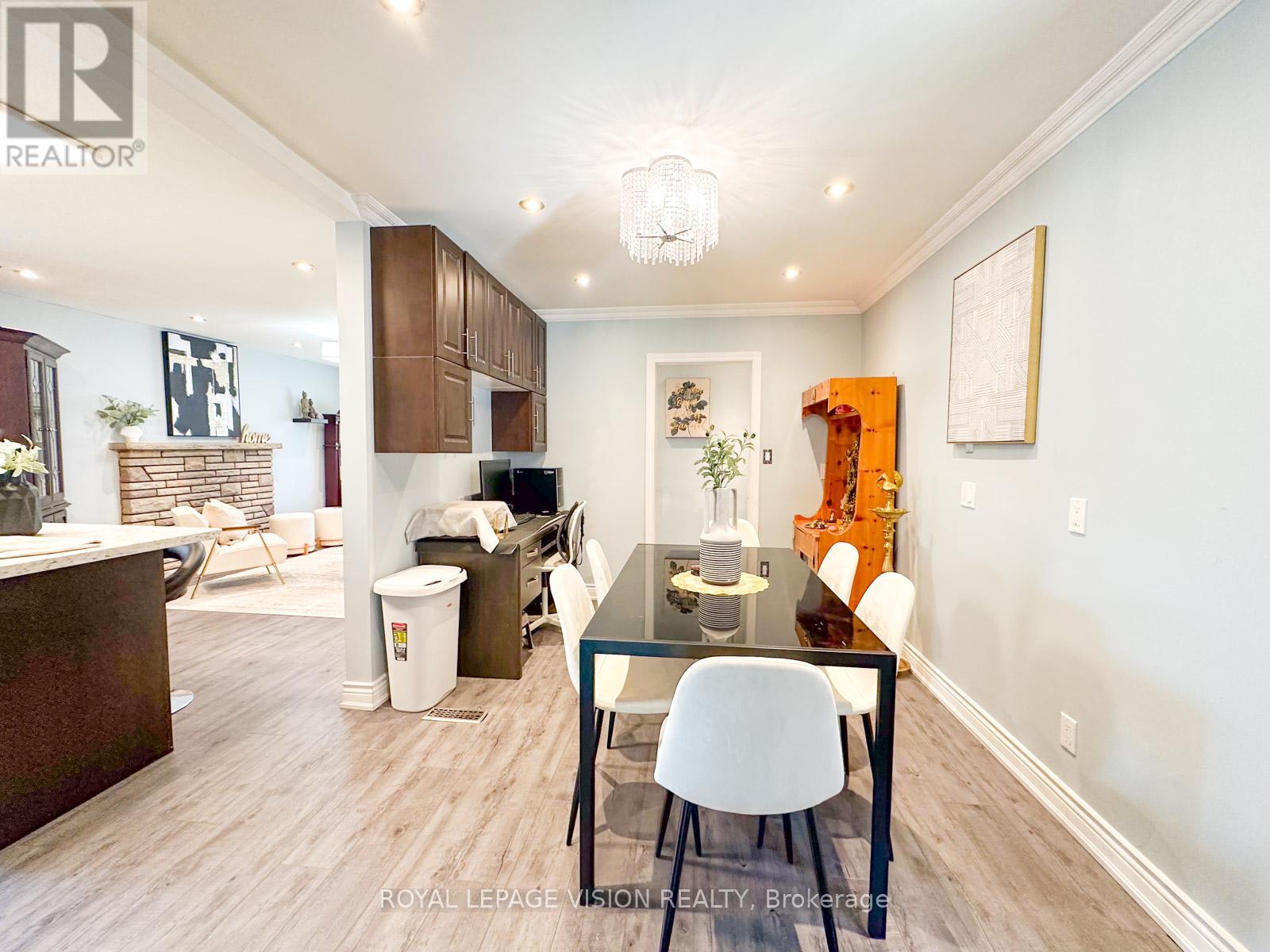 117 William Street, Whitchurch-Stouffville (Stouffville), Ontario  L4A 1B3 - Photo 8 - N12386845
