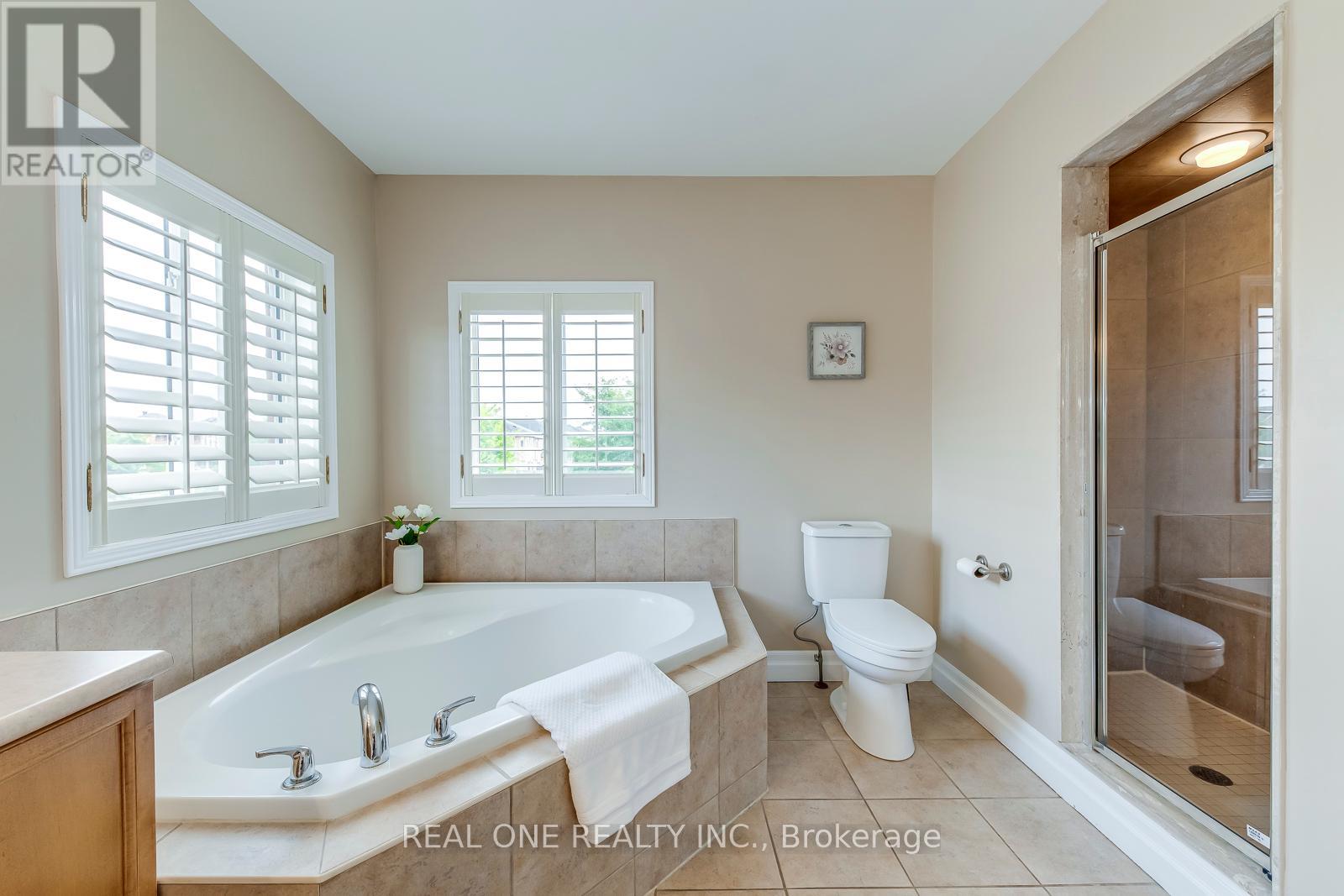 5803 Page Crescent, Burlington, Ontario  L7L 7N9 - Photo 26 - W12386853