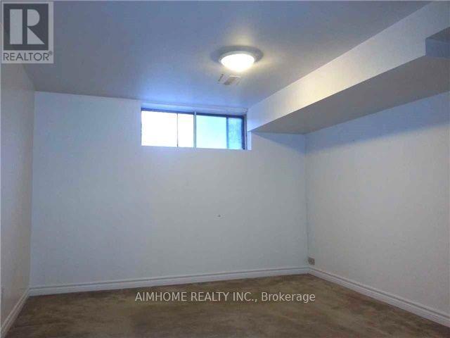 Lower - 507 Fendalton Street, Mississauga, Ontario  L5B 2L8 - Photo 5 - W12386870