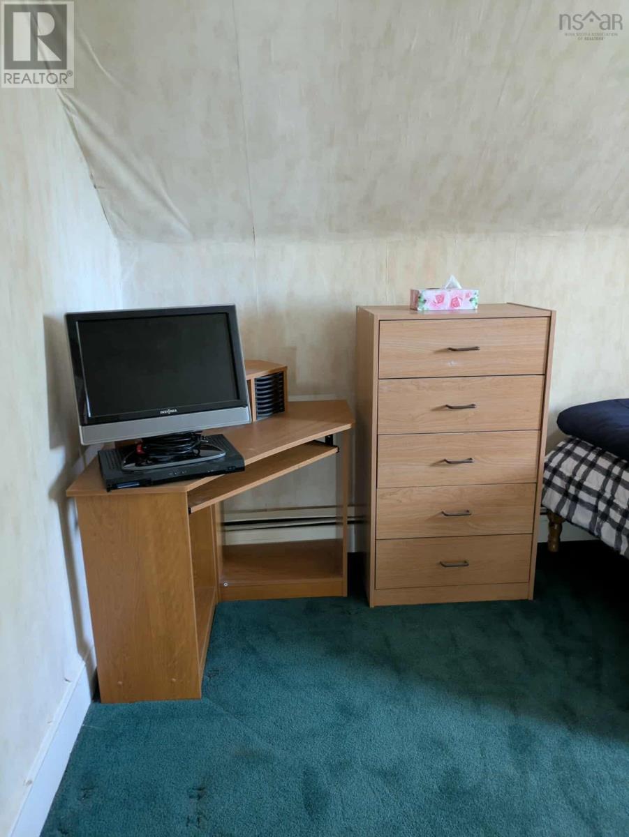 3 Thompson Avenue, North Sydney, Nova Scotia  B2A 1X7 - Photo 14 - 202517466