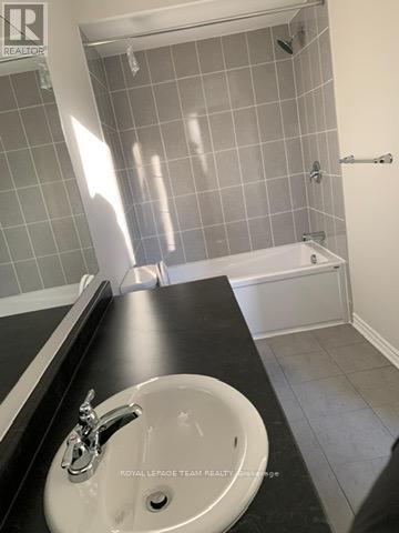709 Megrez Way., Ottawa E, Ottawa, Ontario  K2J 6S9 - Photo 8 - X12386876