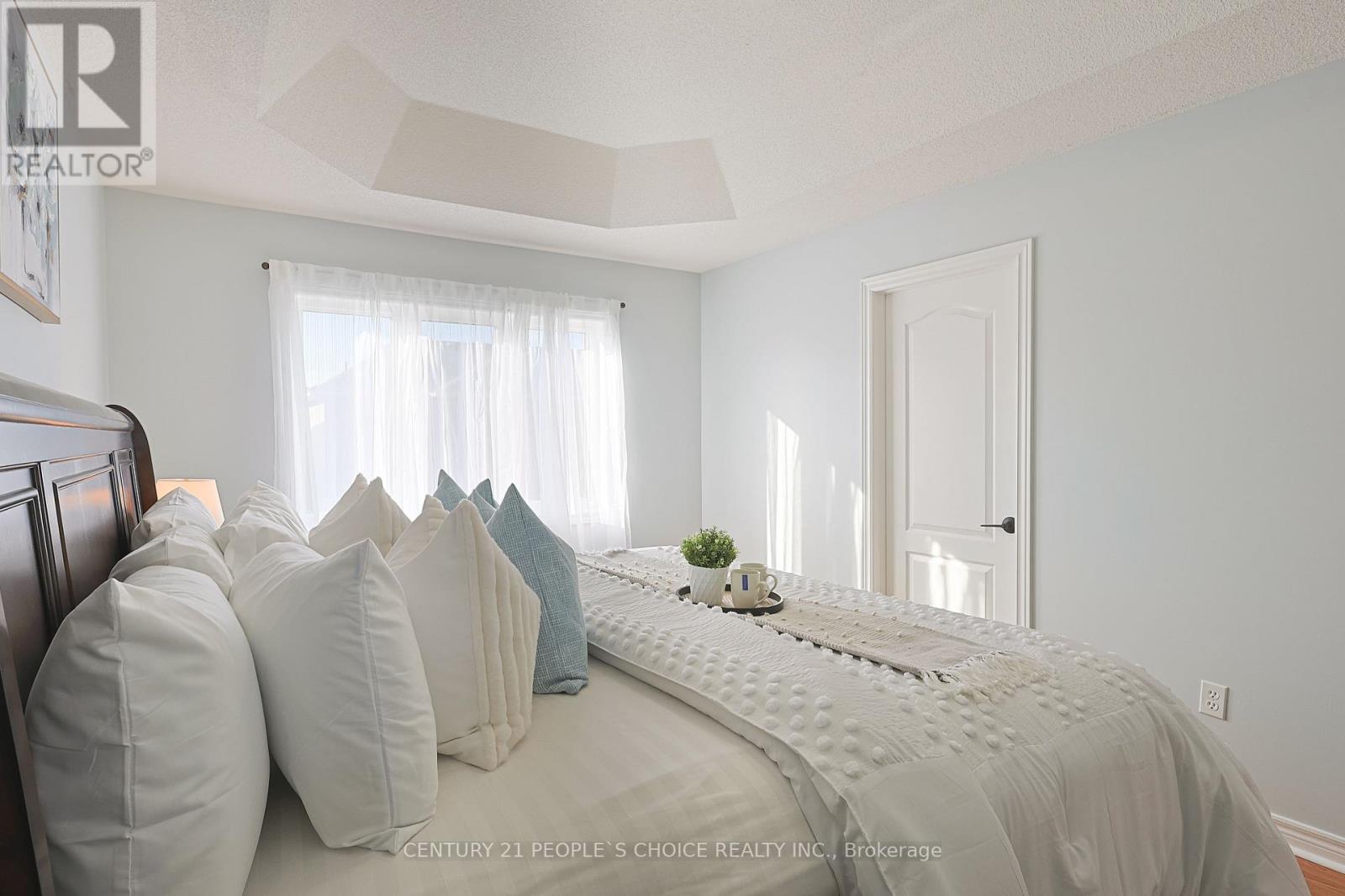 114 Begonia Crescent, Brampton, Ontario  L7A 0M9 - Photo 18 - W12386332