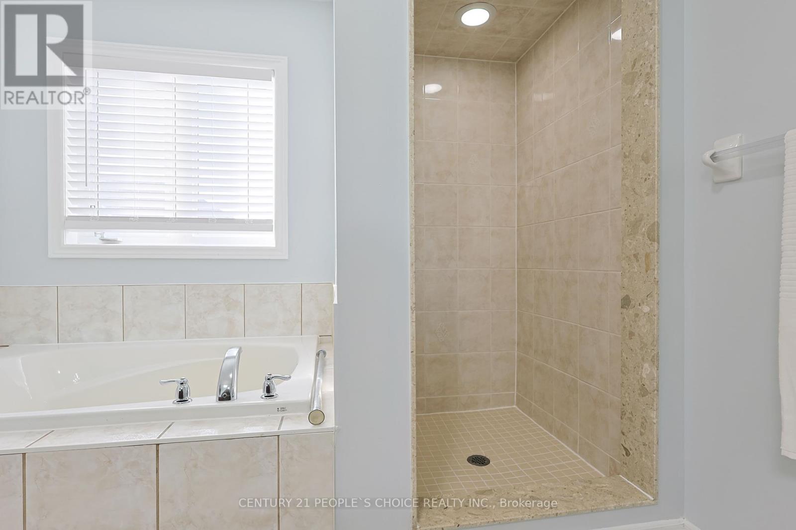 114 Begonia Crescent, Brampton, Ontario  L7A 0M9 - Photo 23 - W12386332