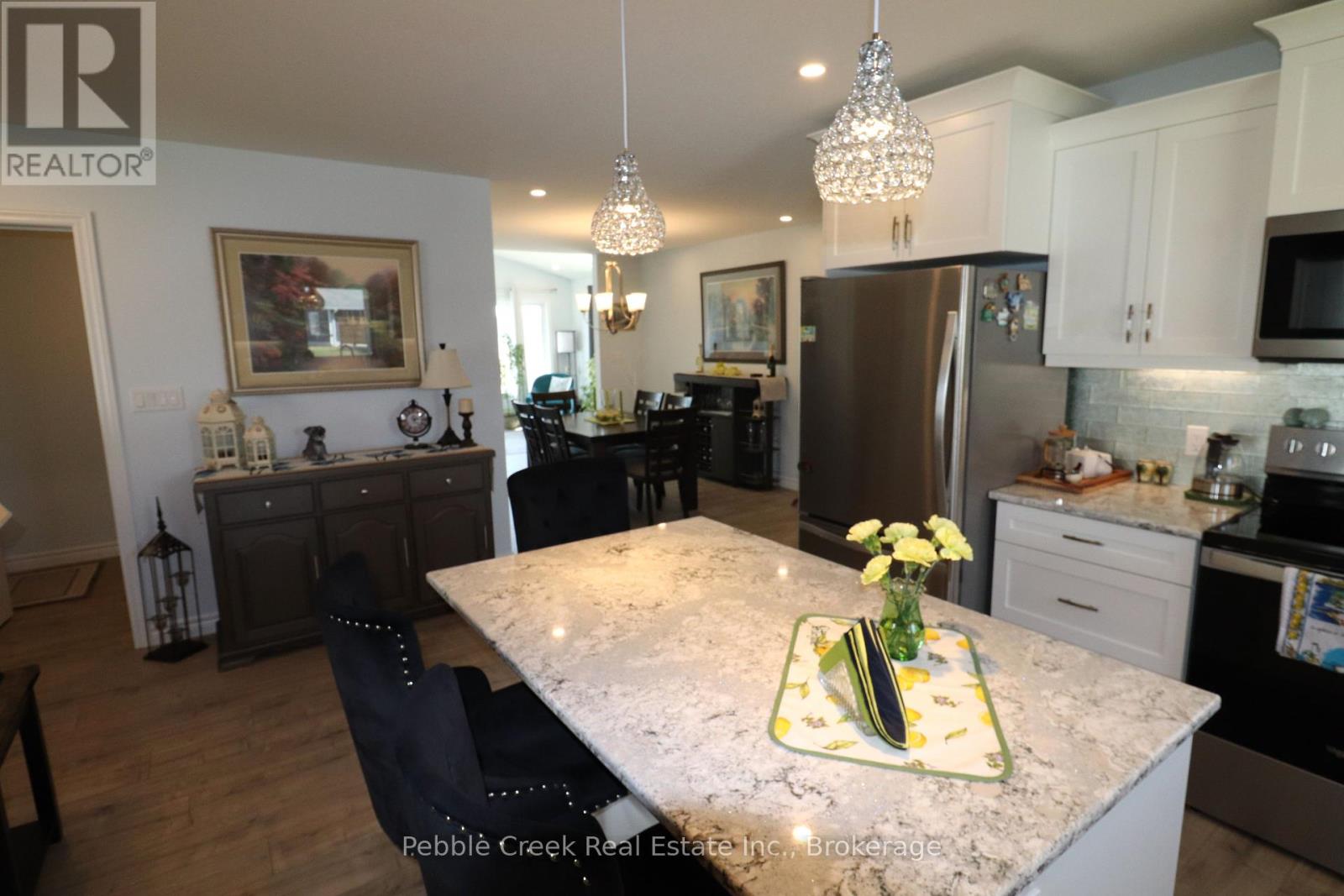 209 Lake Breeze Drive, Ashfield-Colborne-Wawanosh, Ontario  N7A 0C6 - Photo 12 - X12105126