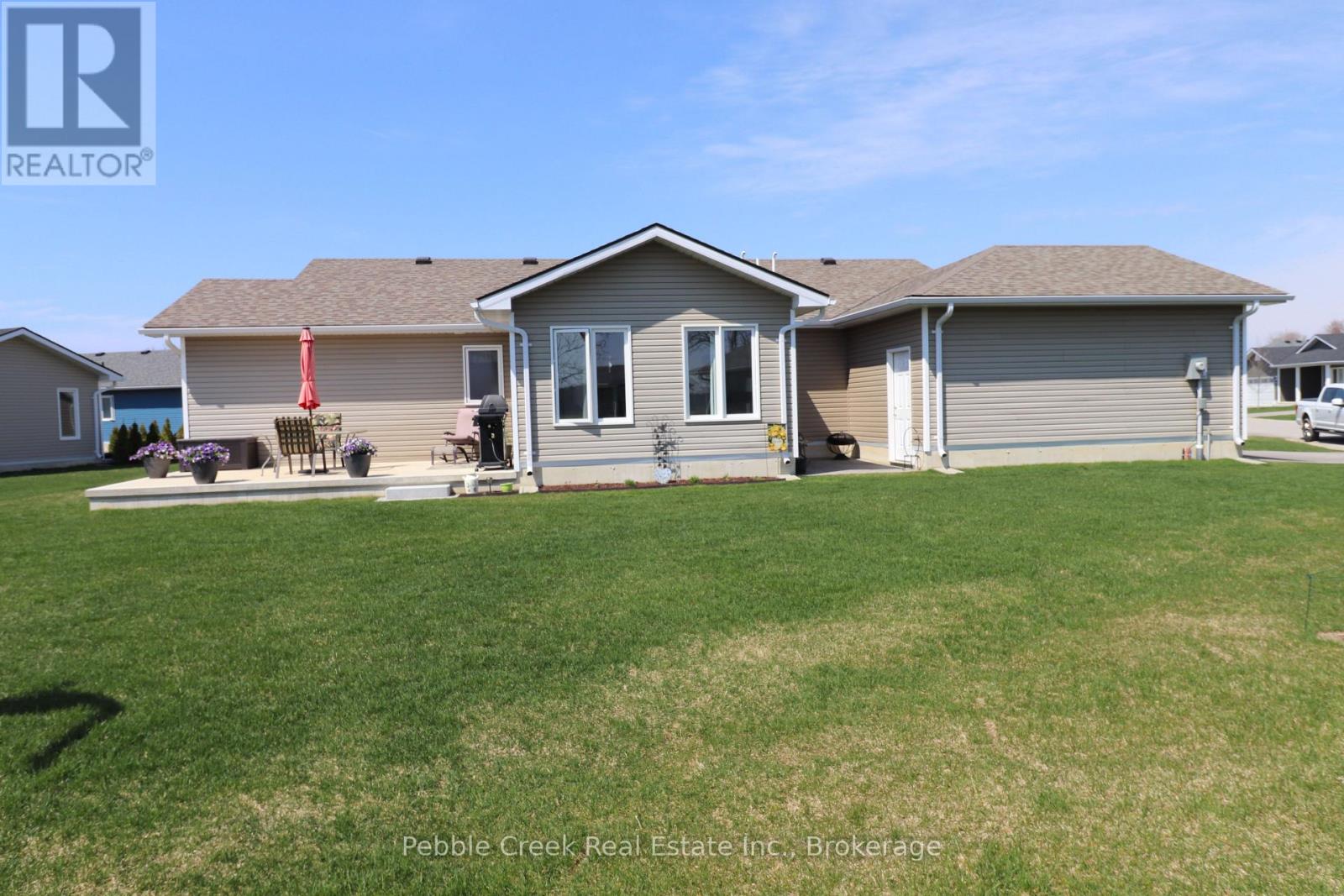 209 Lake Breeze Drive, Ashfield-Colborne-Wawanosh, Ontario  N7A 0C6 - Photo 32 - X12105126