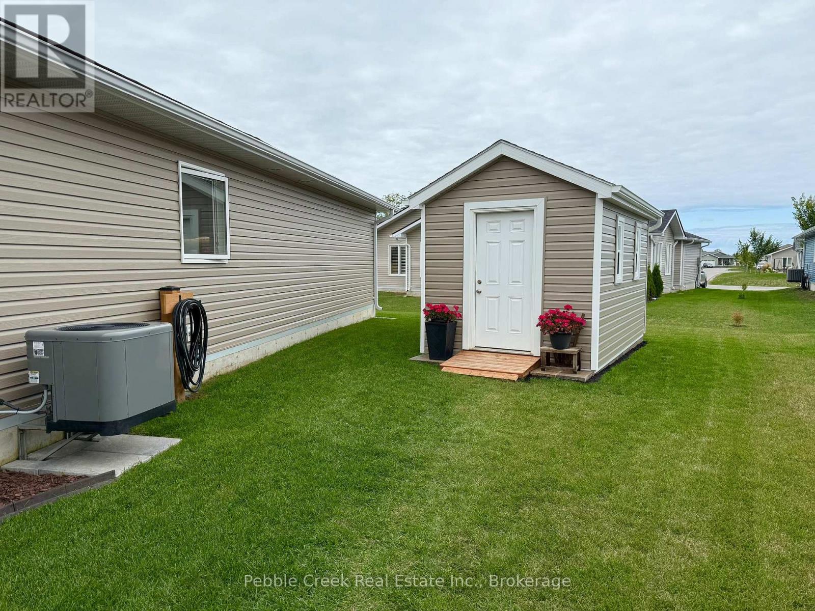 209 Lake Breeze Drive, Ashfield-Colborne-Wawanosh, Ontario  N7A 0C6 - Photo 40 - X12105126