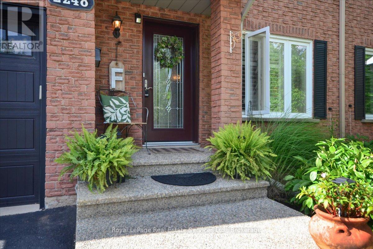 Property at 2248 MACLENNAN DRIVE image 3