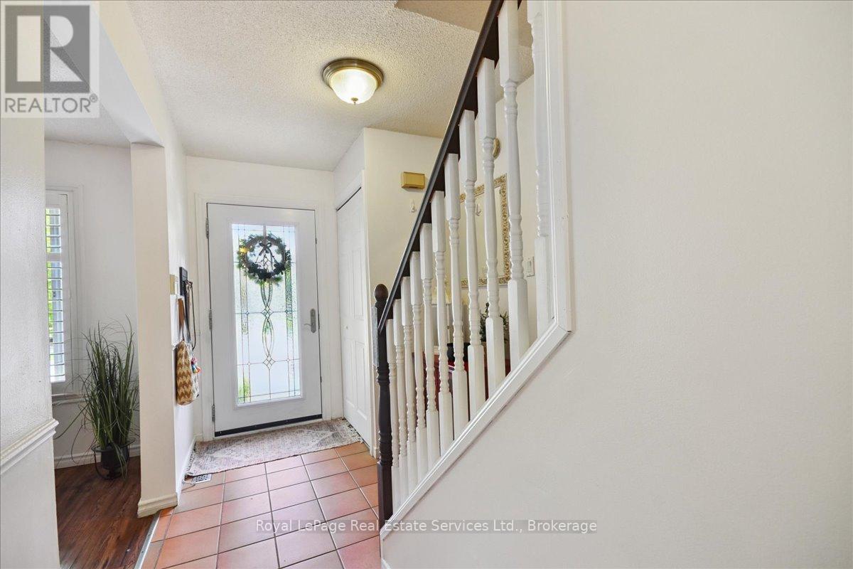 Property at 2248 MACLENNAN DRIVE image 4
