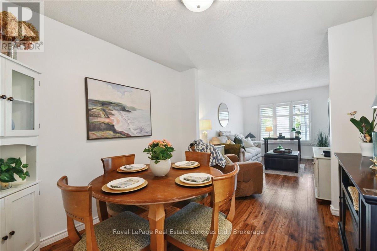 2248 Maclennan Drive, Oakville, Ontario  L6H 5K1 - Photo 7 - W12386906
