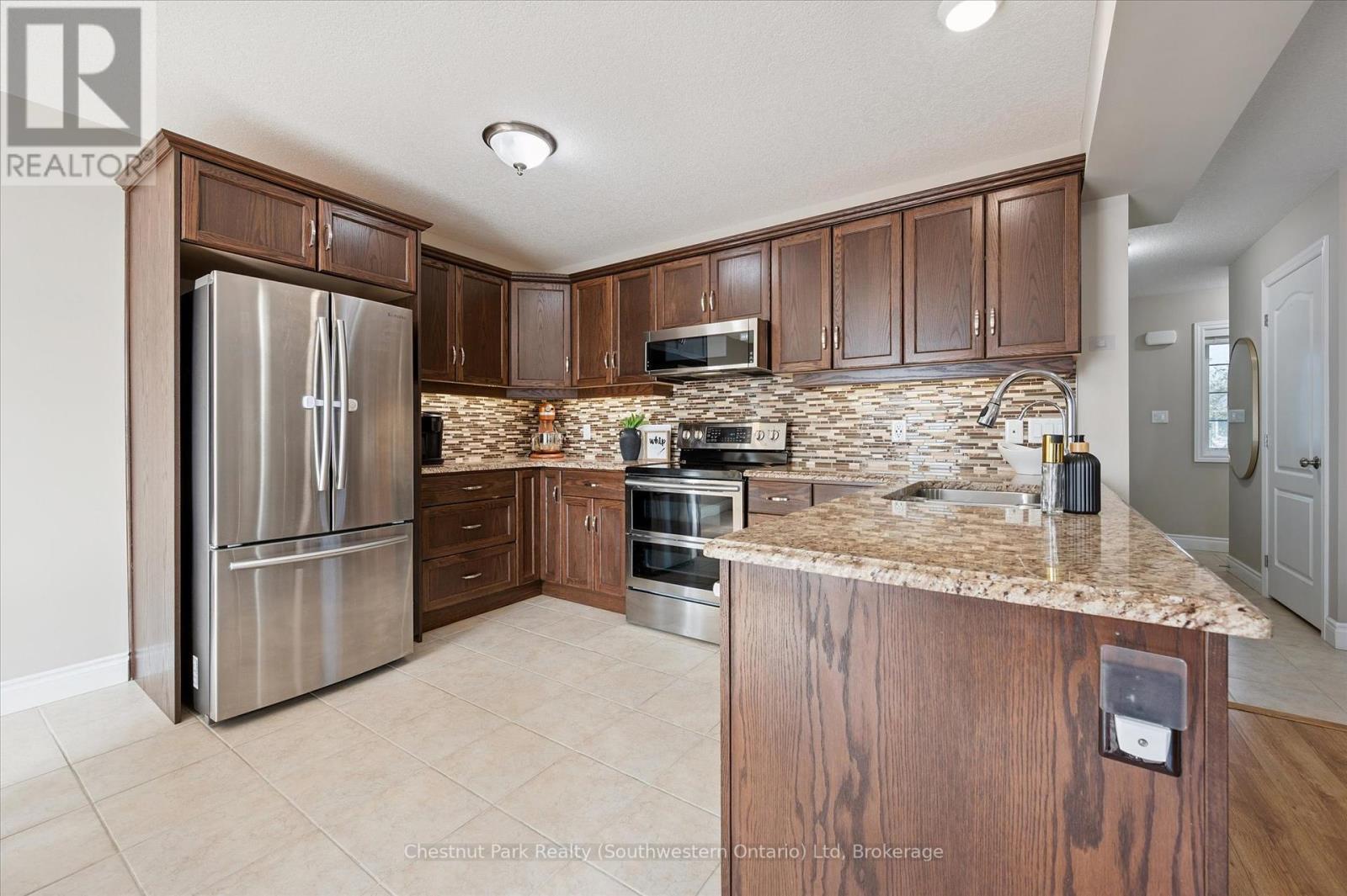 14 Halliday Drive, East Zorra-Tavistock, Ontario  N0B 2R0 - Photo 11 - X12386901