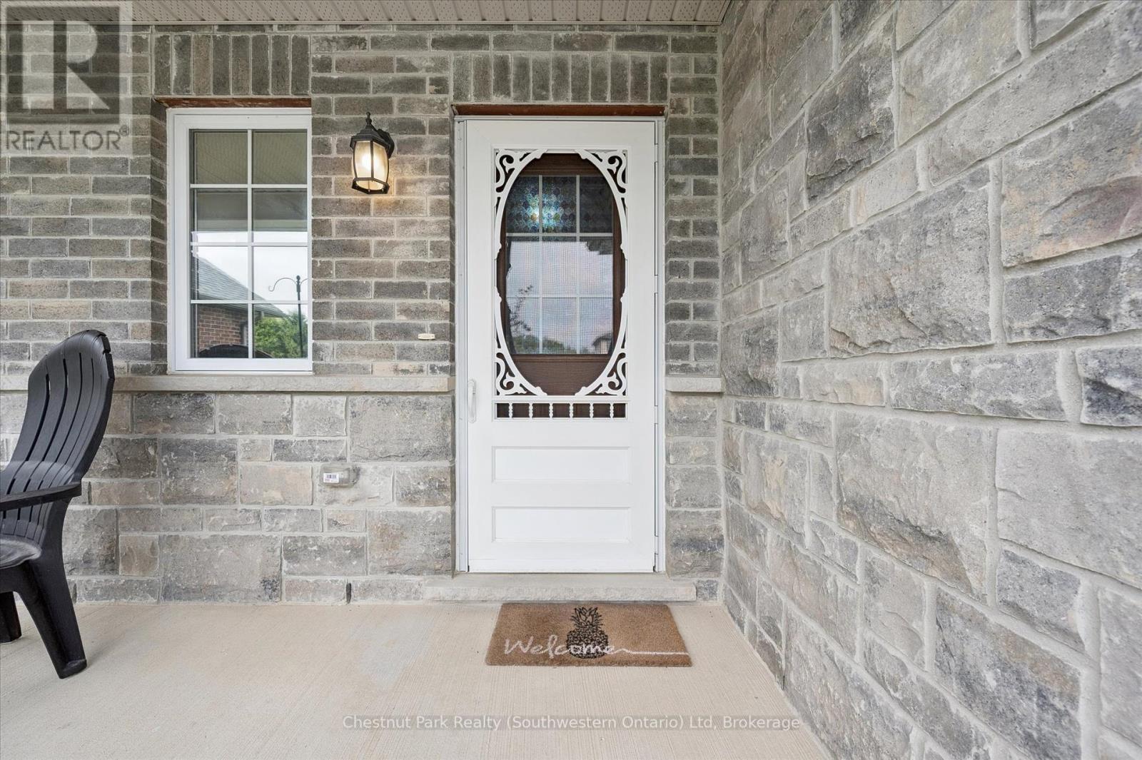 14 Halliday Drive, East Zorra-Tavistock, Ontario  N0B 2R0 - Photo 4 - X12386901