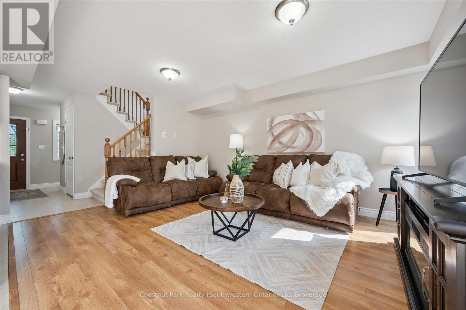 14 Halliday Drive, East Zorra-Tavistock, Ontario  N0B 2R0 - Photo 7 - X12386901