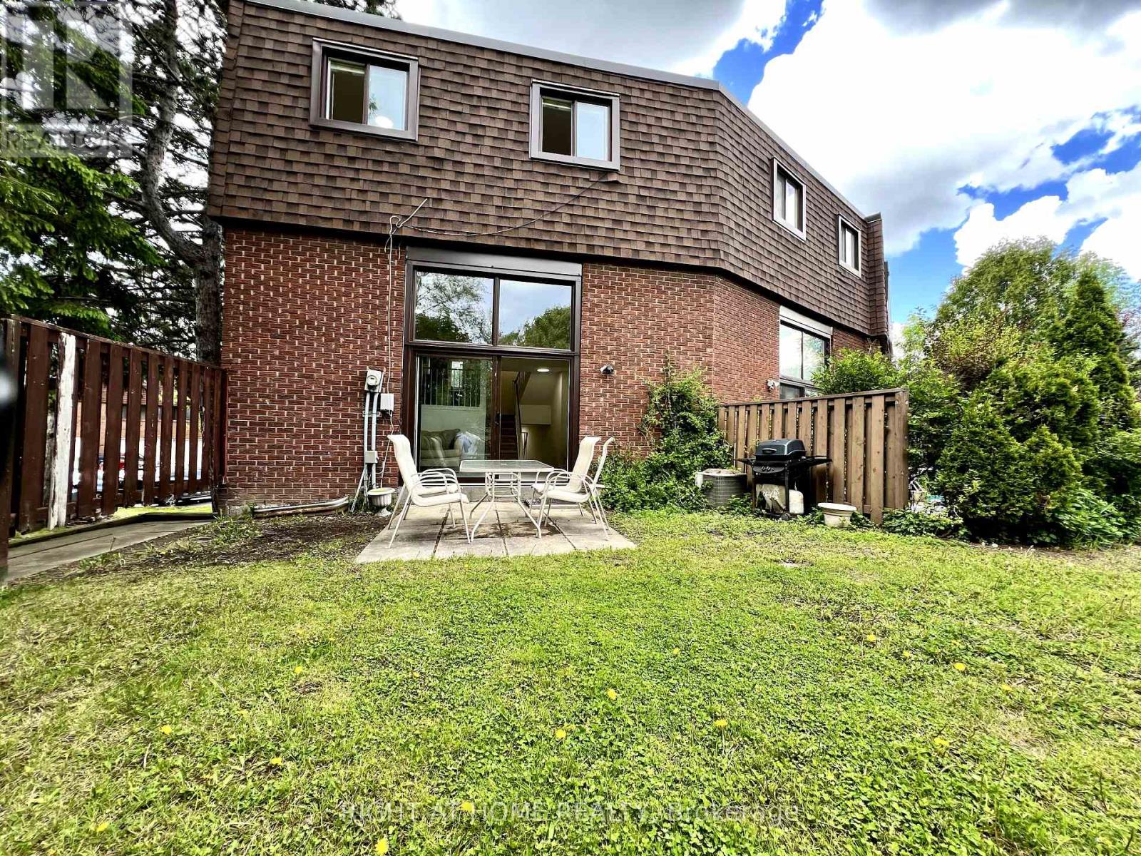 43 - 286 Sprucewood Court, Toronto (L'amoreaux), Ontario  M1W 1P9 - Photo 5 - E12386902