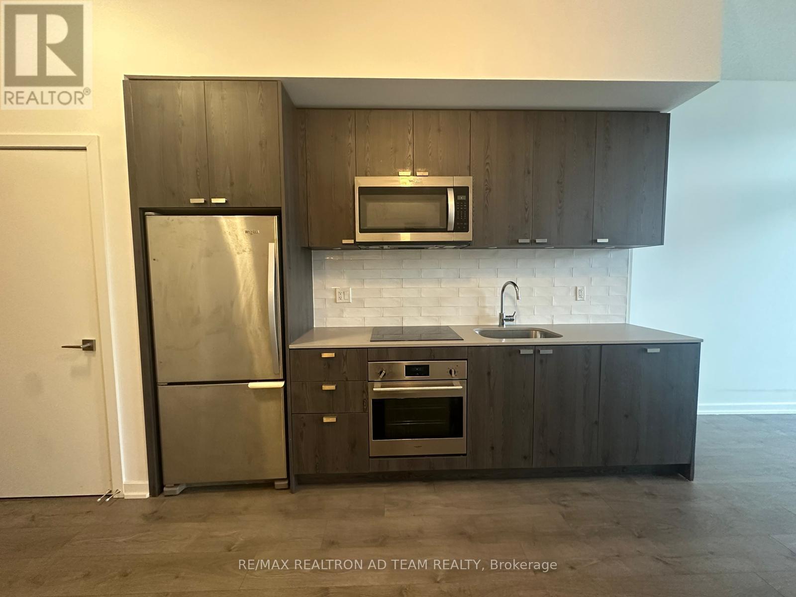 202 - 56 FOREST MANOR ROAD, Toronto, Ontario