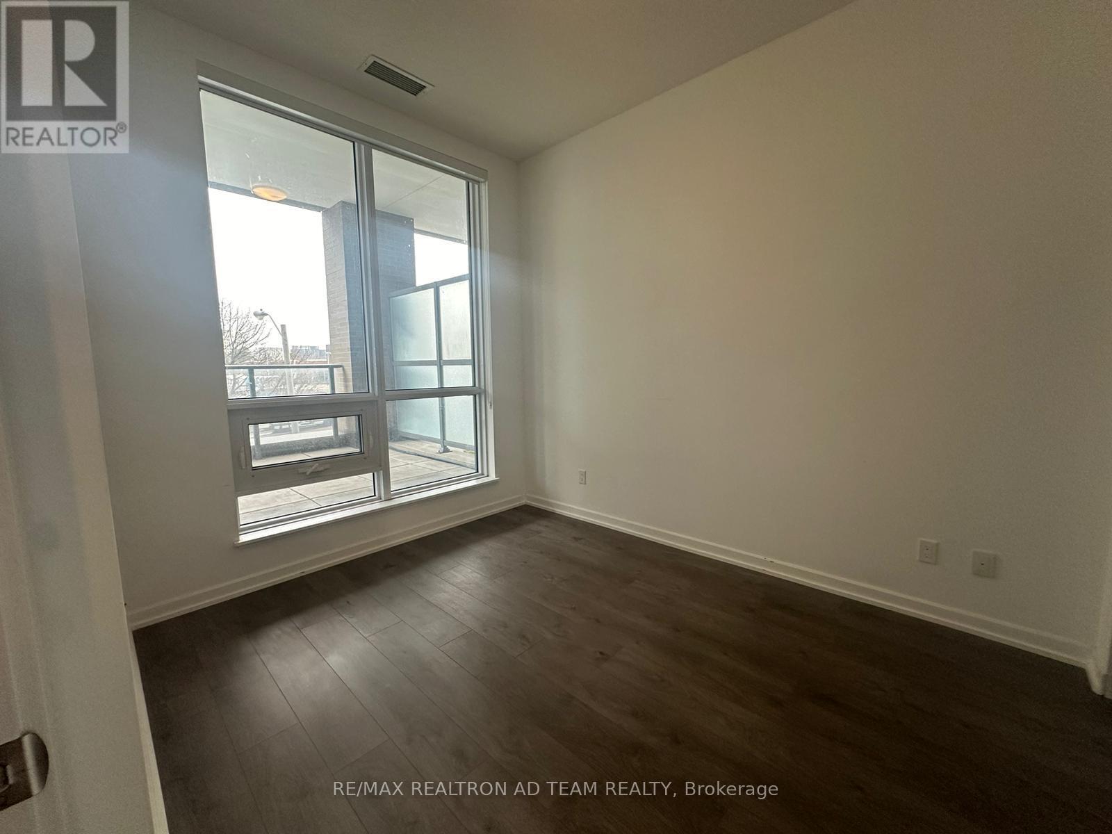 202 - 56 Forest Manor Road, Toronto (Henry Farm), Ontario  M2J 1M1 - Photo 4 - C12383498