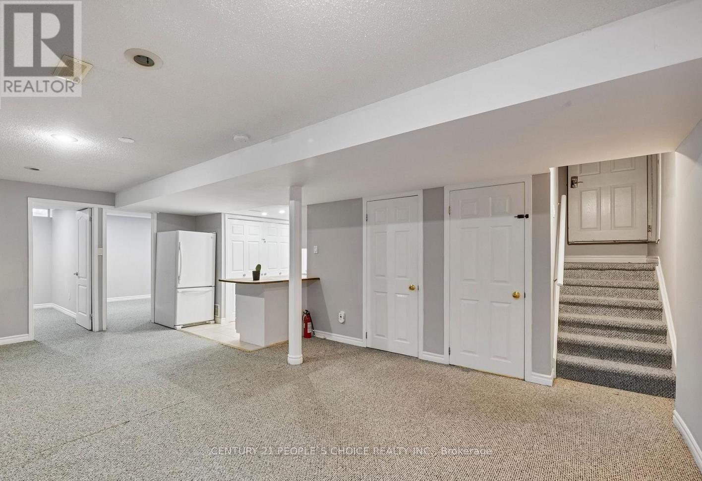 5594 Taw (Basement) Avenue, Mississauga, Ontario  L5V 2B1 - Photo 2 - W12386896