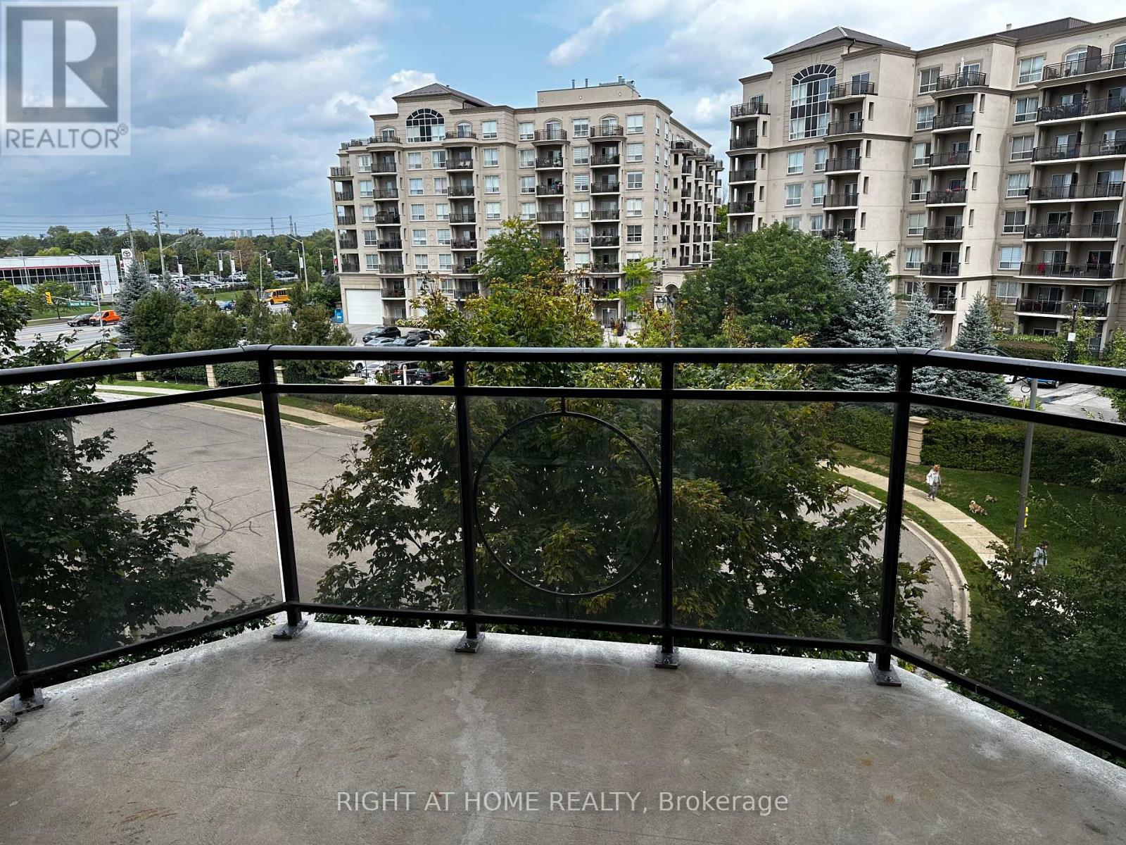 407 - 1 Maison Parc Court, Vaughan, Ontario  L4J 9K1 - Photo 15 - N12386883