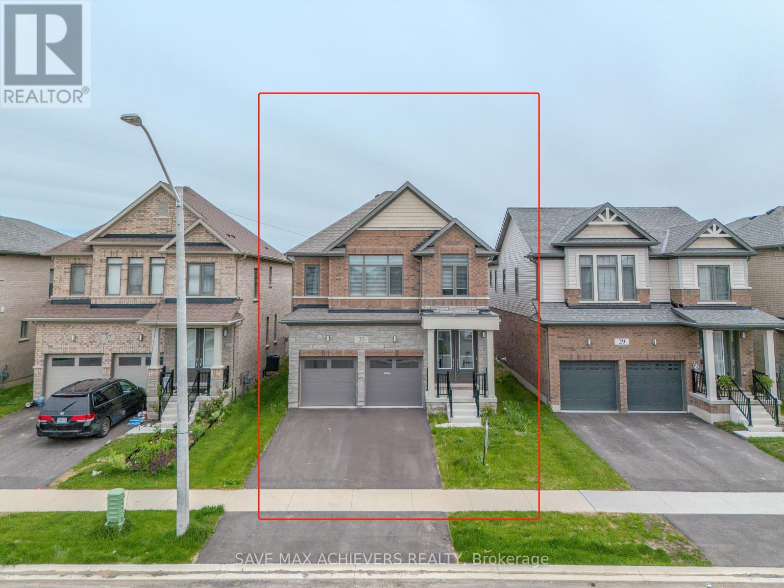 33 Rustic Oak Trail, North Dumfries, Ontario  N0B 1E0 - Photo 1 - X12381072