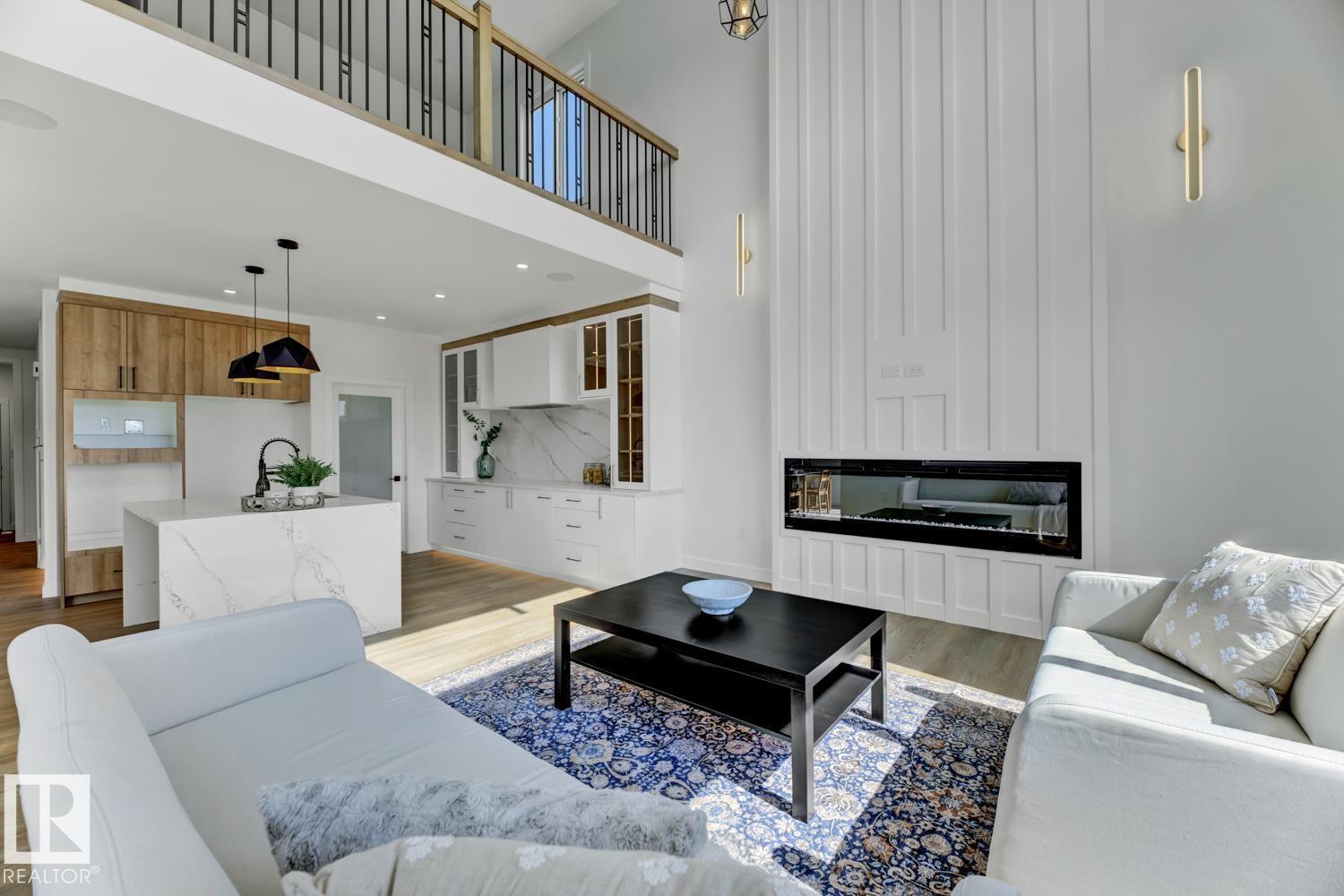 Property at 174 Caledon CR image 3