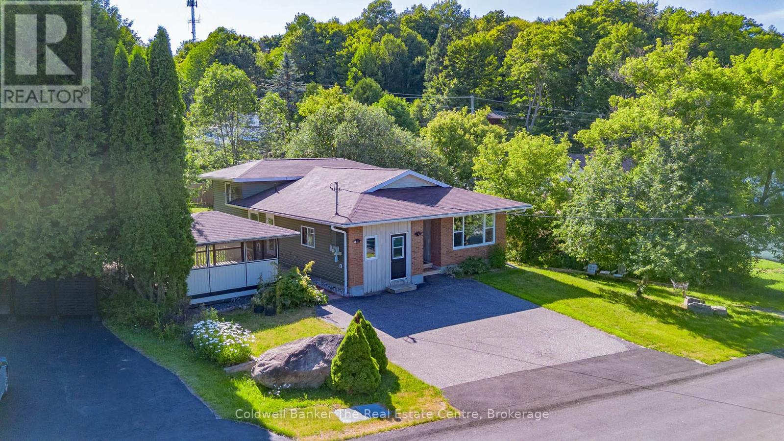5 ANTHONY COURT, Huntsville, Ontario