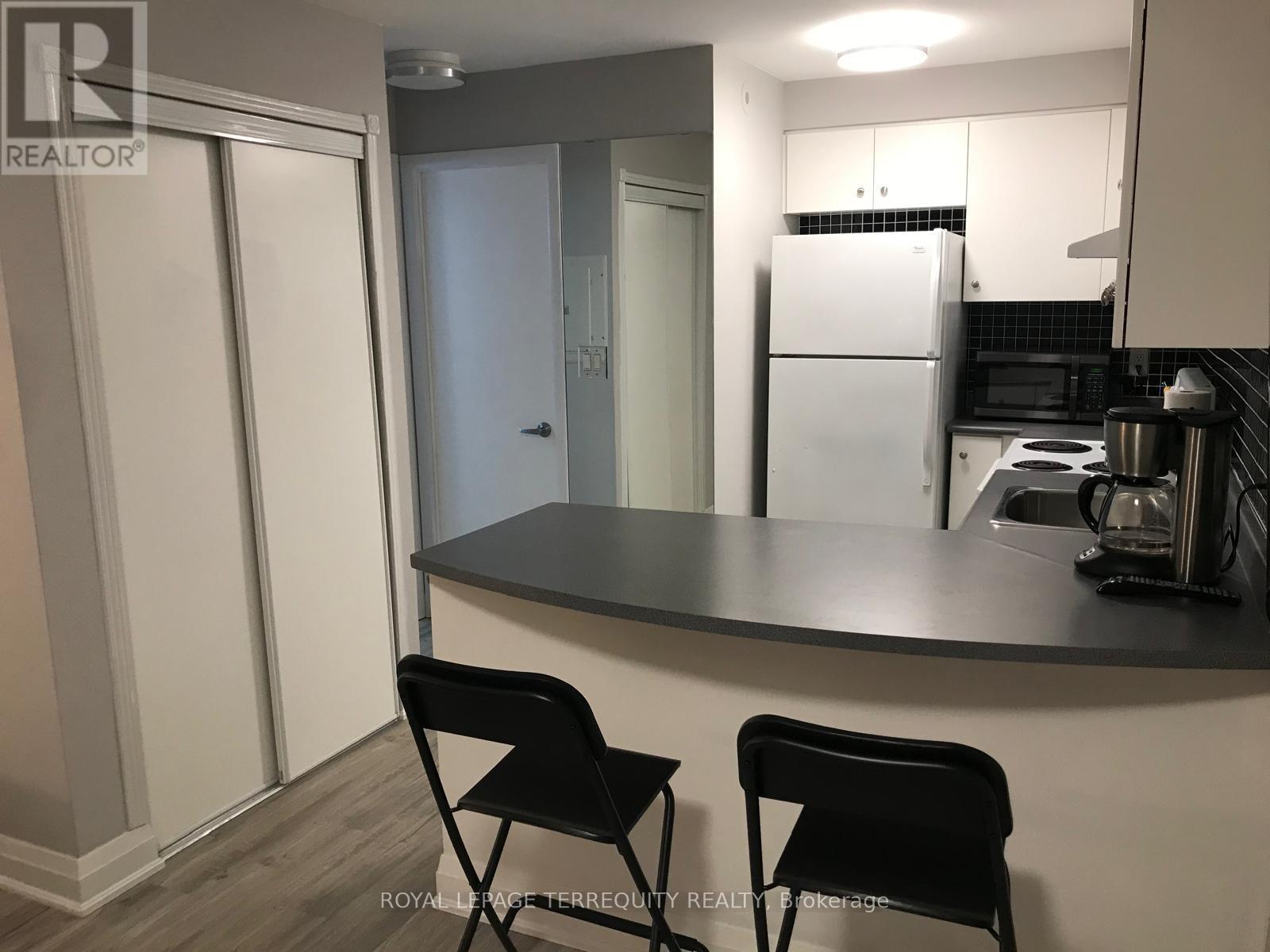 112 - 415 Jarvis Street, Toronto, Ontario  M4Y 3C1 - Photo 2 - C12386908