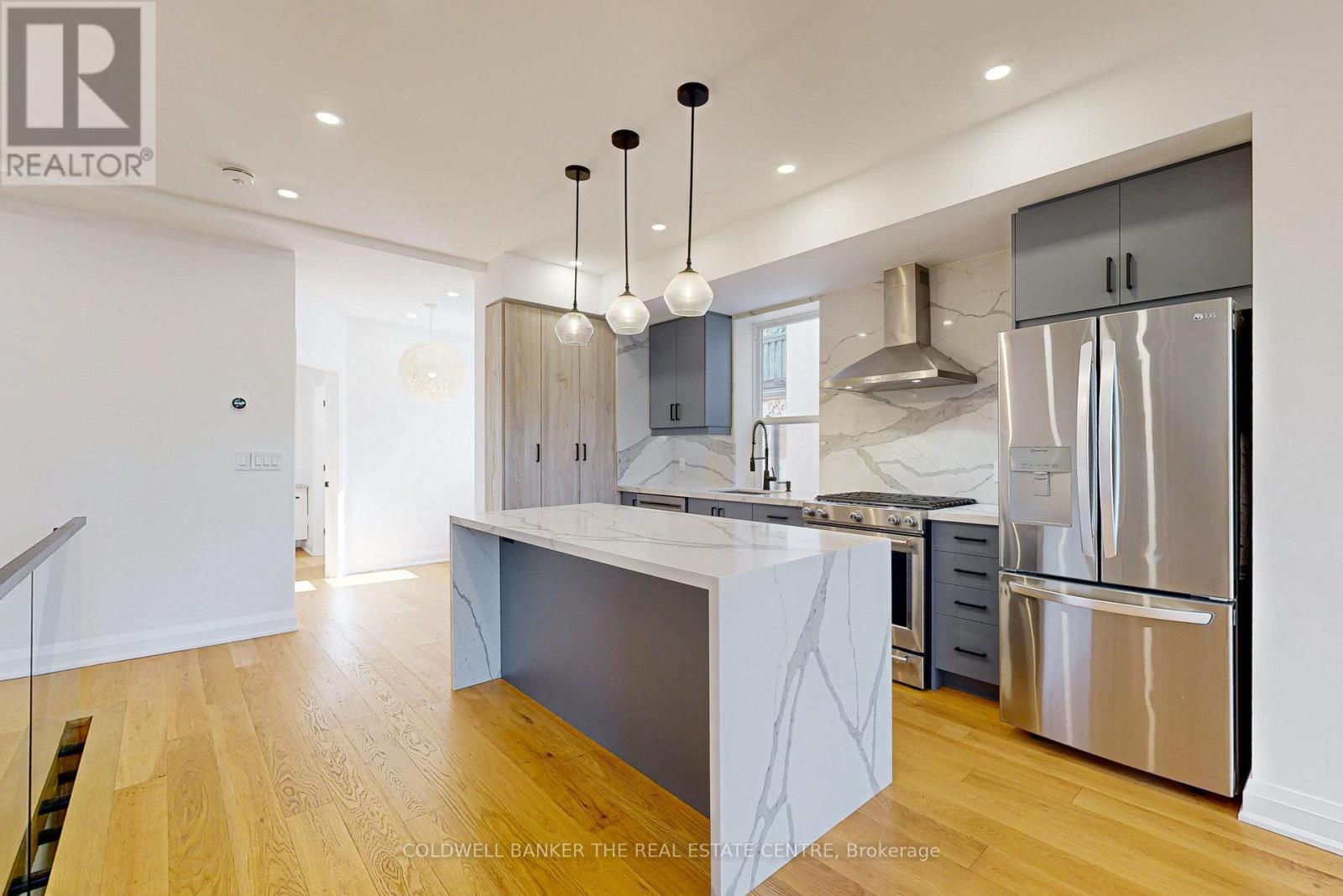 351 Clinton Street, Toronto (Palmerston-Little Italy), Ontario  M6G 2Y7 - Photo 17 - C12386911