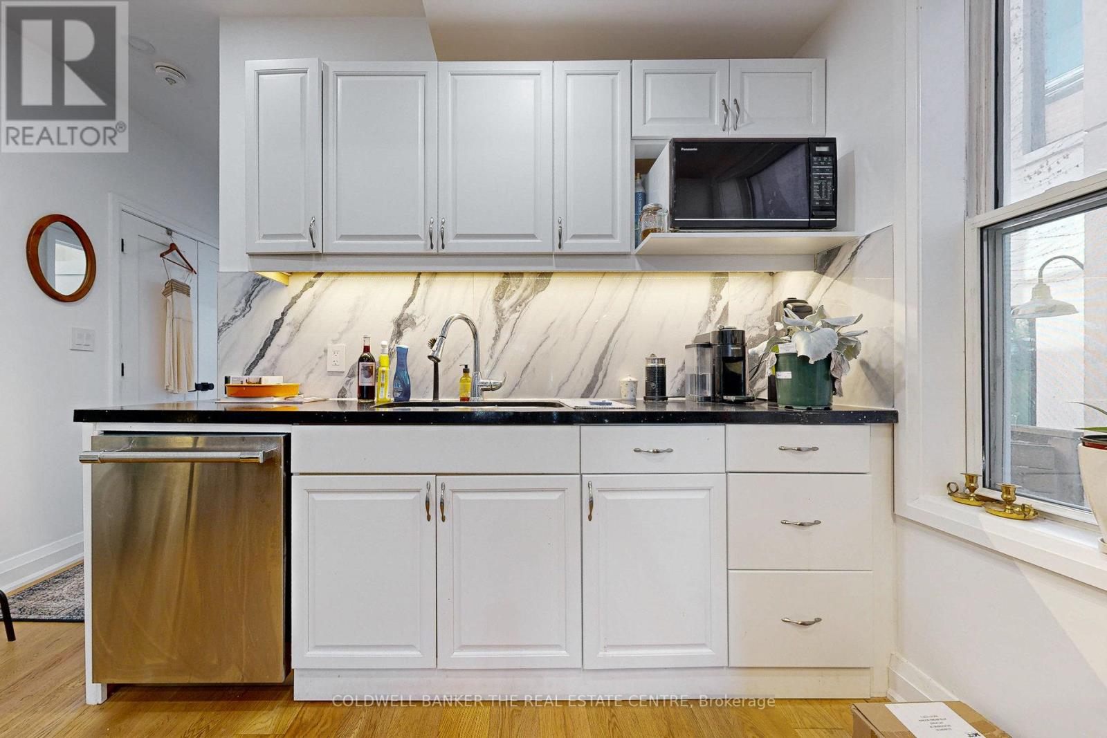 351 Clinton Street, Toronto (Palmerston-Little Italy), Ontario  M6G 2Y7 - Photo 6 - C12386911