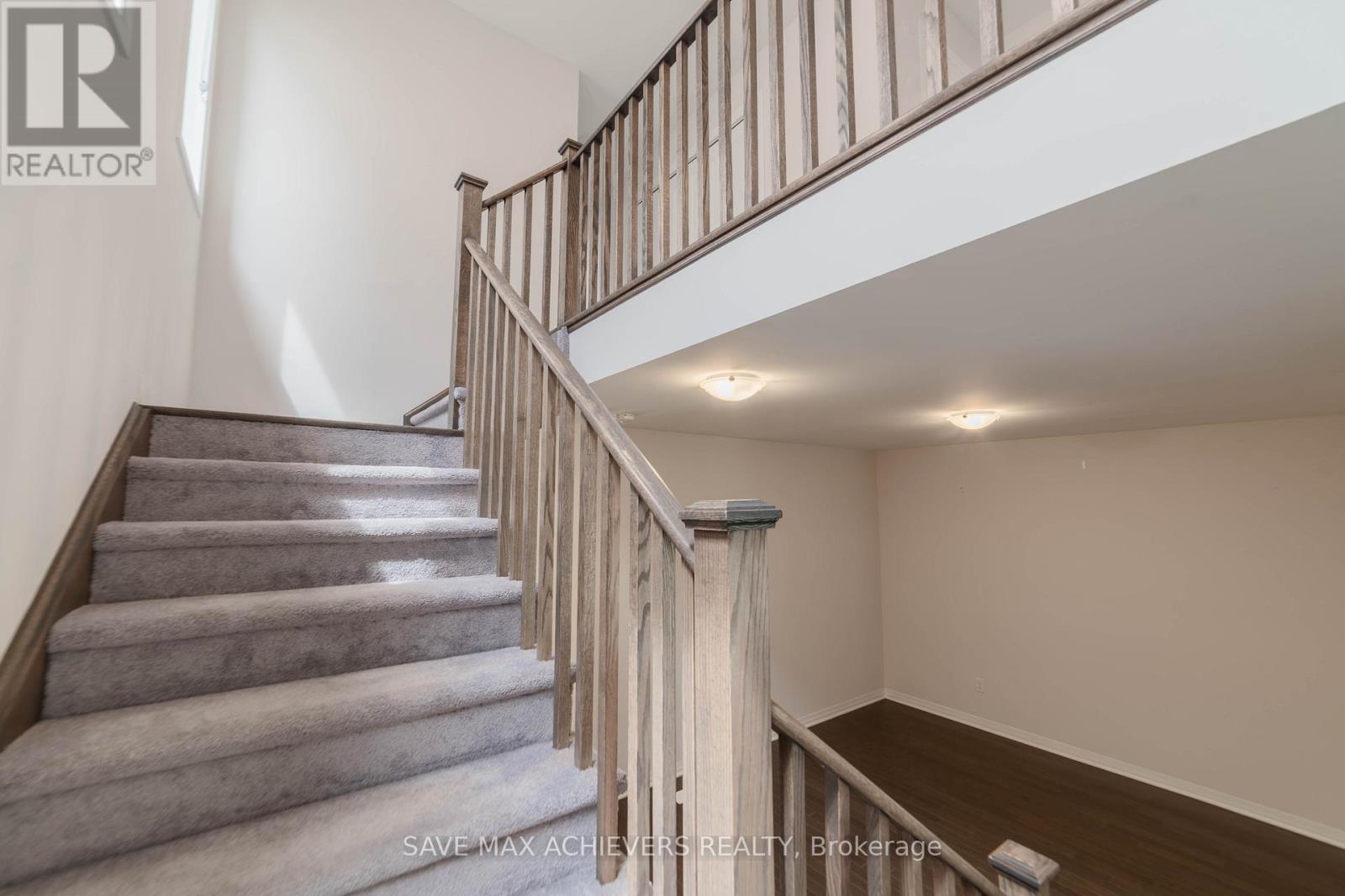 33 Rustic Oak Trail, North Dumfries, Ontario  N0B 1E0 - Photo 18 - X12381072
