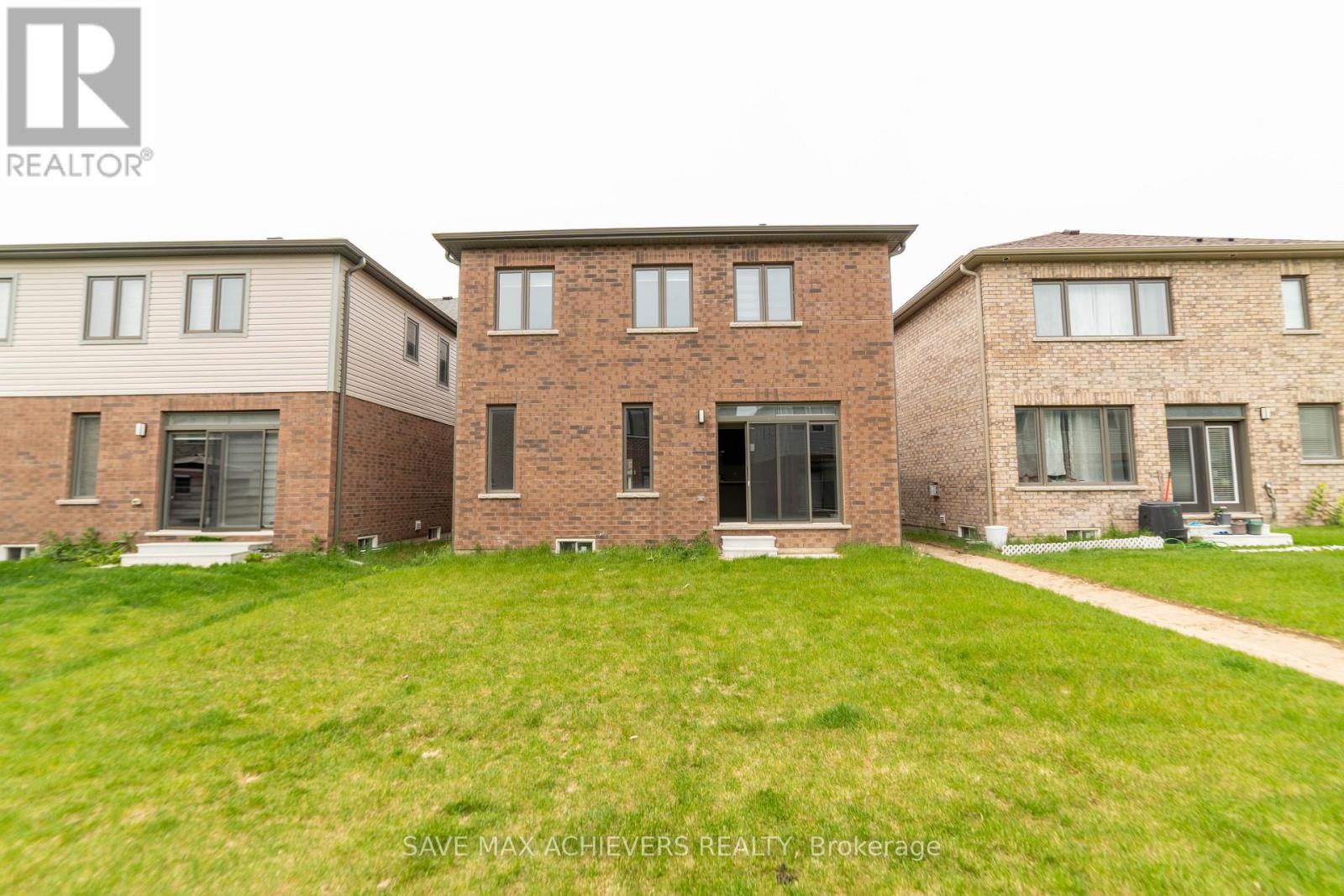 33 Rustic Oak Trail, North Dumfries, Ontario  N0B 1E0 - Photo 48 - X12381072