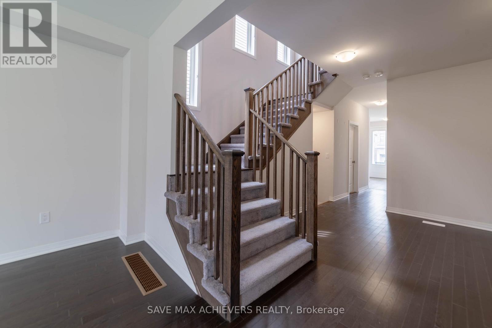 33 Rustic Oak Trail, North Dumfries, Ontario  N0B 1E0 - Photo 16 - X12381072
