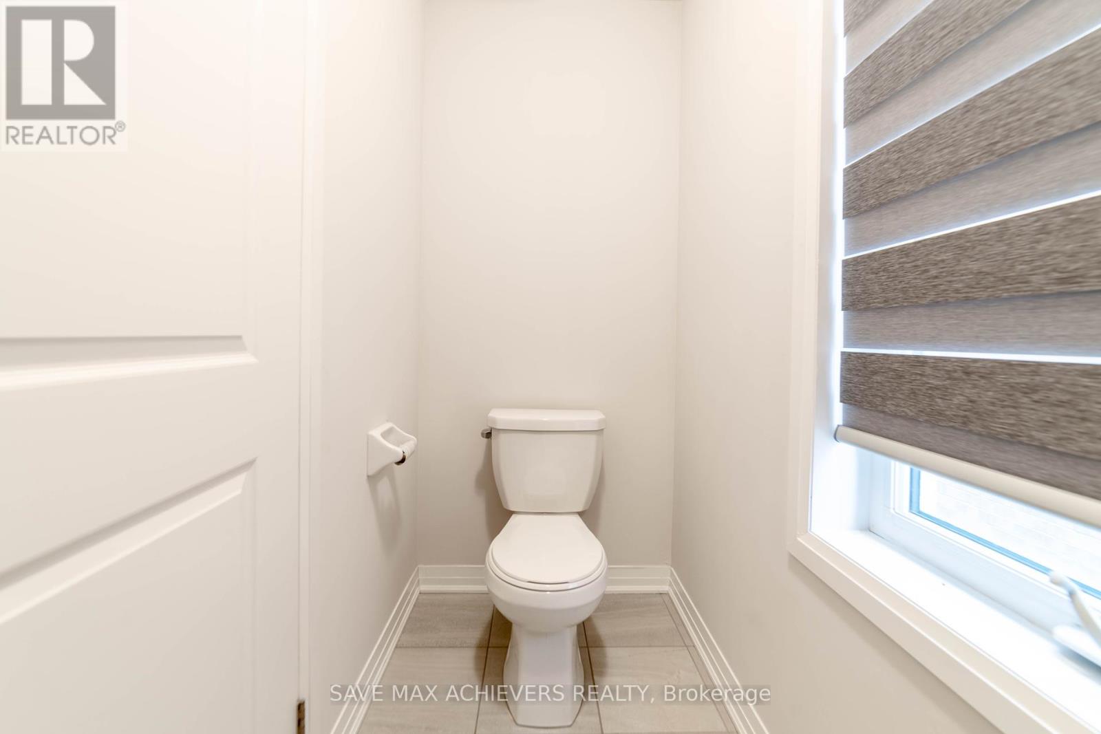 33 Rustic Oak Trail, North Dumfries, Ontario  N0B 1E0 - Photo 46 - X12381072