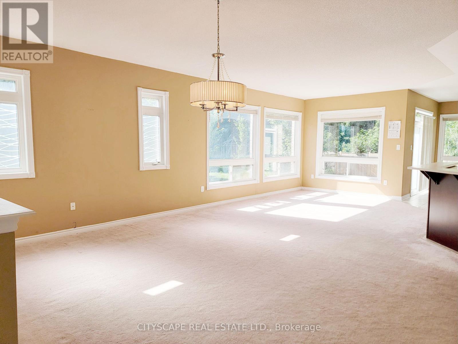 6 Cherry Sands Crescent, Wasaga Beach, Ontario  L9Z 1P5 - Photo 10 - S12386925