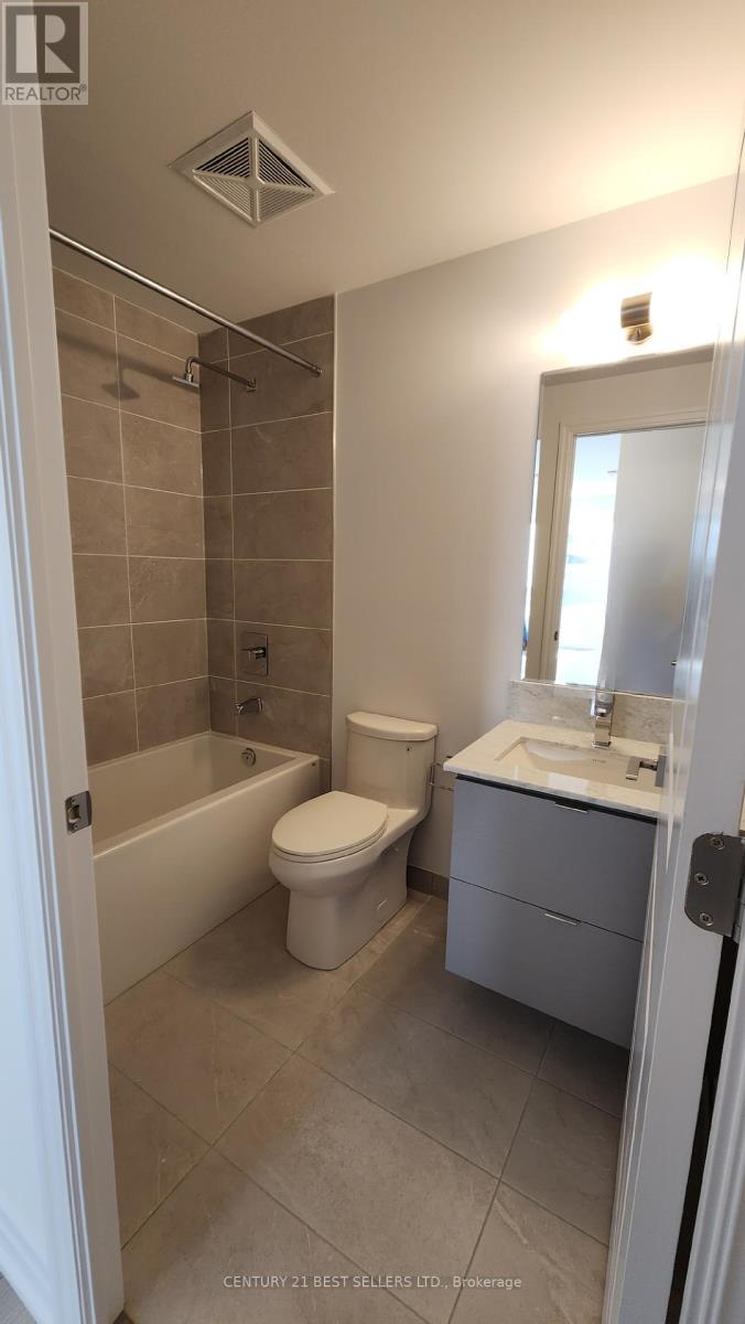 2407 - 36 Elm Drive W, Mississauga, Ontario  L5B 1L9 - Photo 6 - W12386917
