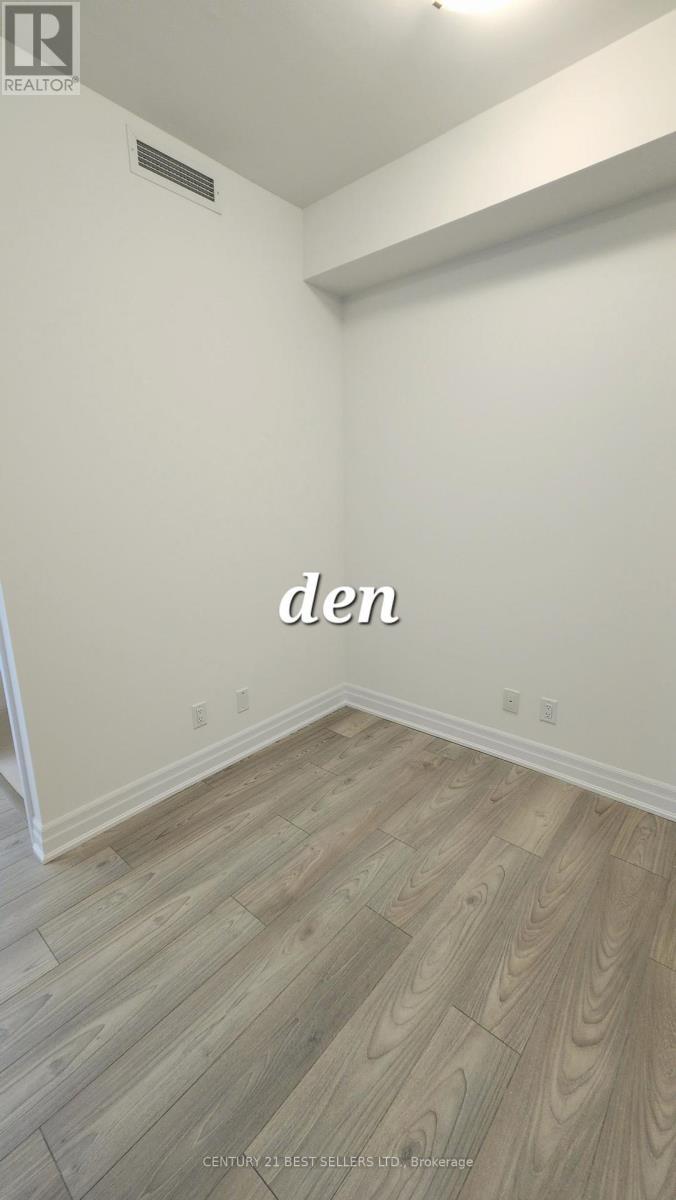 2407 - 36 Elm Drive W, Mississauga, Ontario  L5B 1L9 - Photo 7 - W12386917
