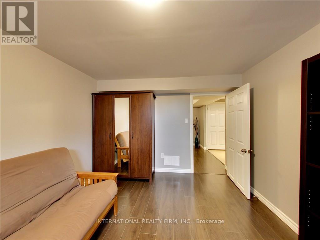 Basement - 5 Regis Court, Hamilton, Ontario  L8E 4M8 - Photo 10 - X12386907