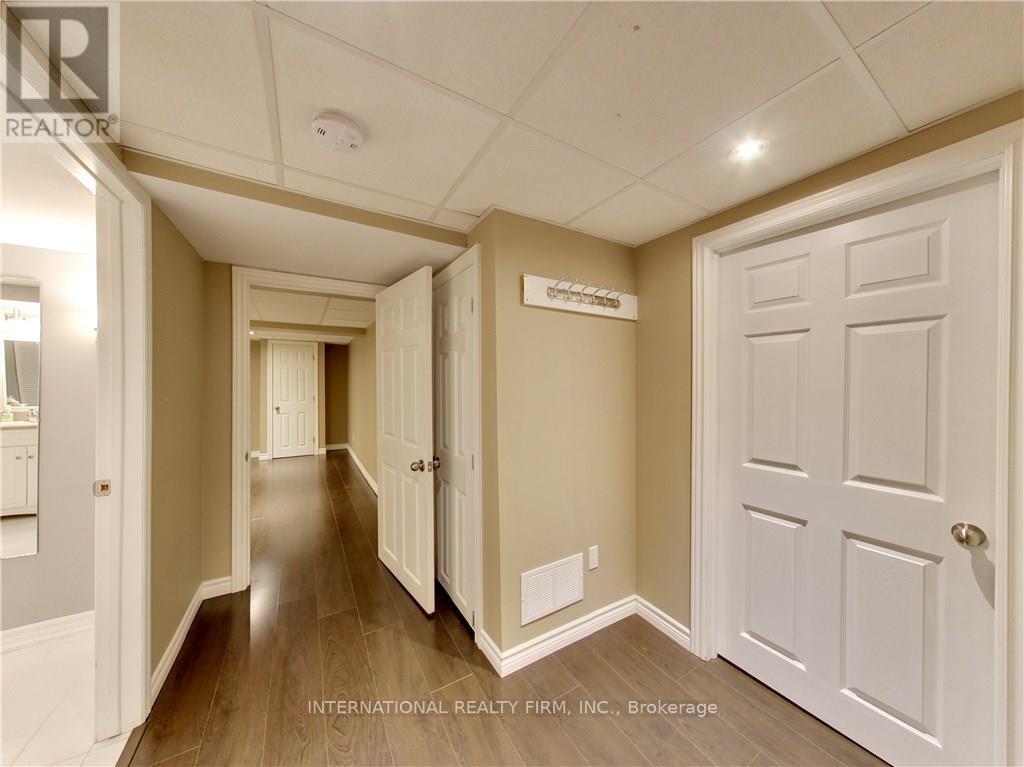 Basement - 5 Regis Court, Hamilton, Ontario  L8E 4M8 - Photo 12 - X12386907