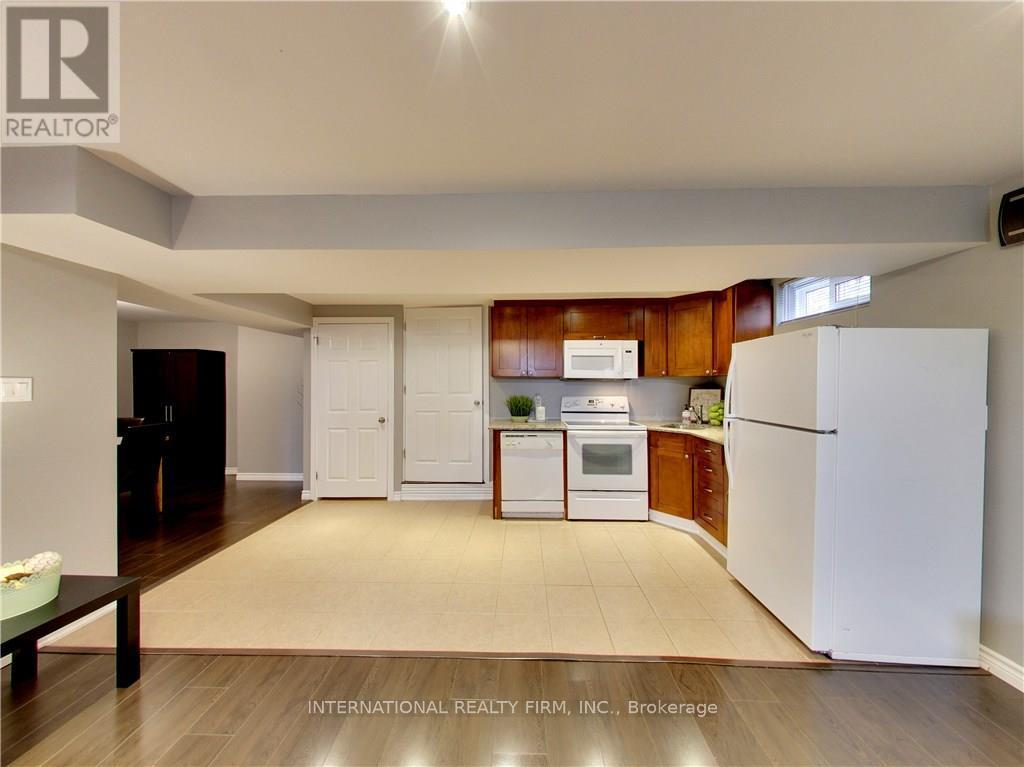 Basement - 5 Regis Court, Hamilton, Ontario  L8E 4M8 - Photo 3 - X12386907