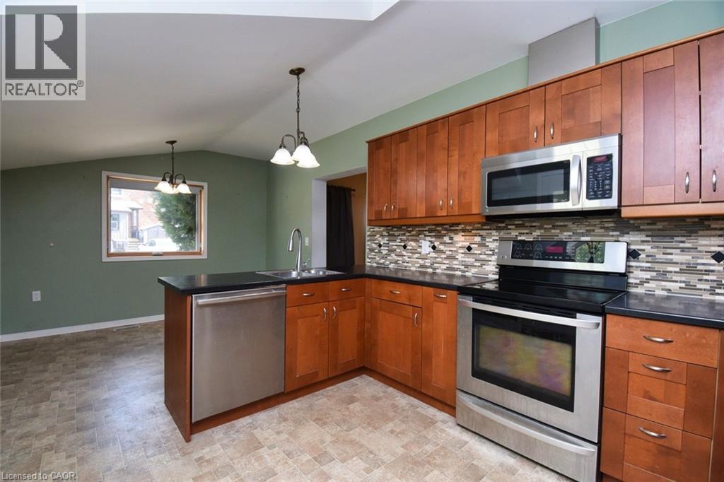 139 Chestnut Avenue, Brantford, Ontario  N3T 4C8 - Photo 6 - 40766009