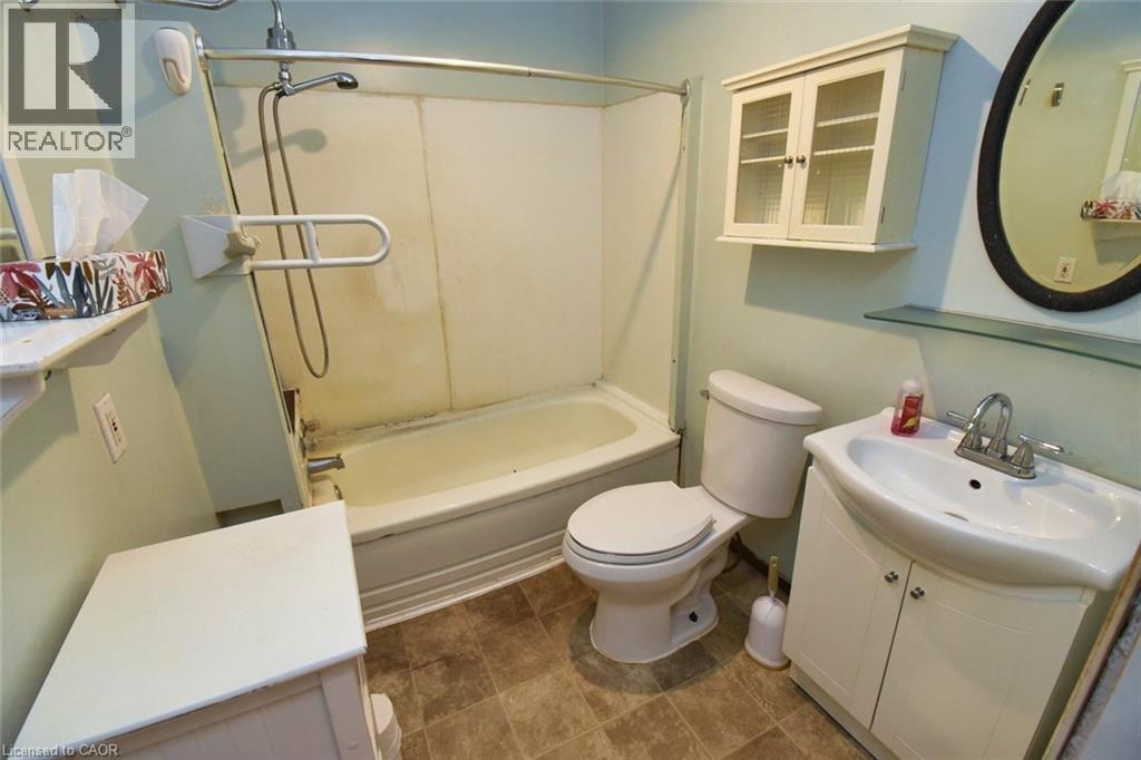 139 Chestnut Avenue, Brantford, Ontario  N3T 4C8 - Photo 13 - 40766009