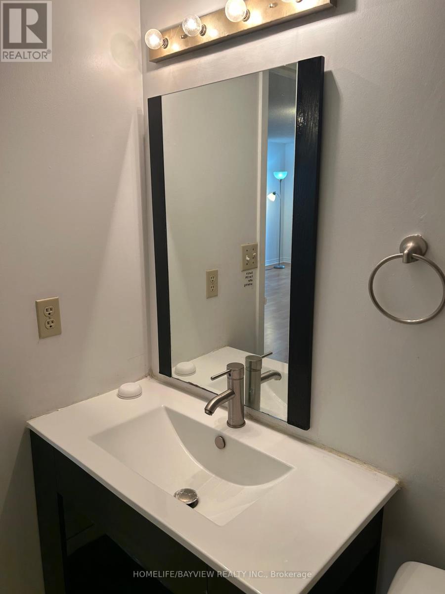 1210 - 25 Grenville Street, Toronto, Ontario  M4Y 2X5 - Photo 14 - C12374354