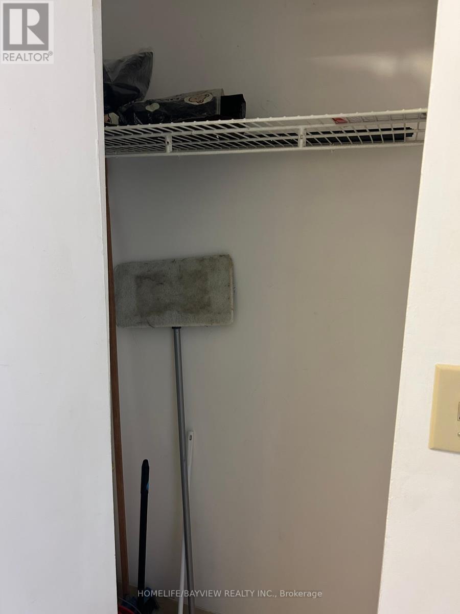 1210 - 25 Grenville Street, Toronto, Ontario  M4Y 2X5 - Photo 17 - C12374354