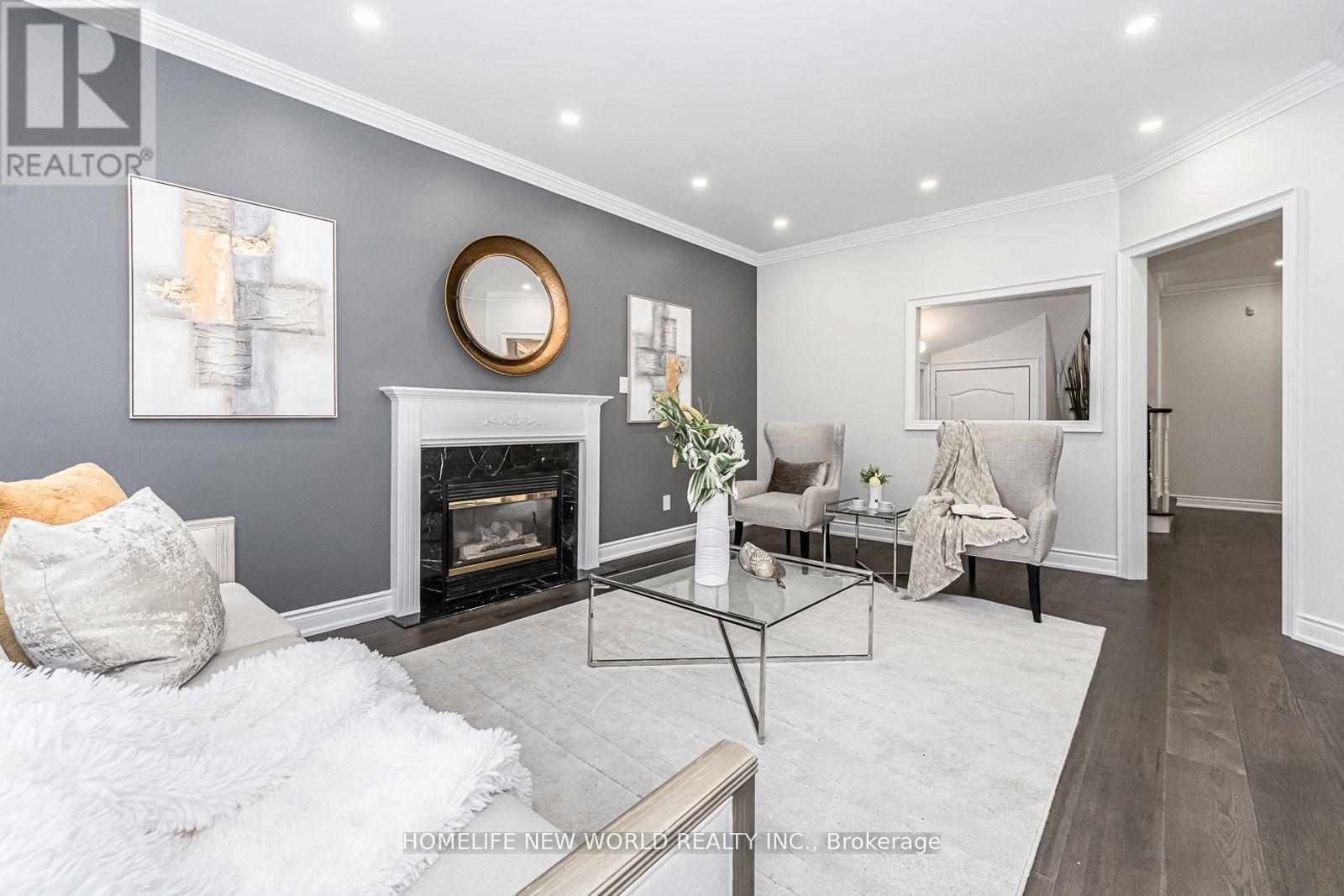 11 Fortune Crescent, Richmond Hill, Ontario  L4S 1S5 - Photo 8 - N12386930
