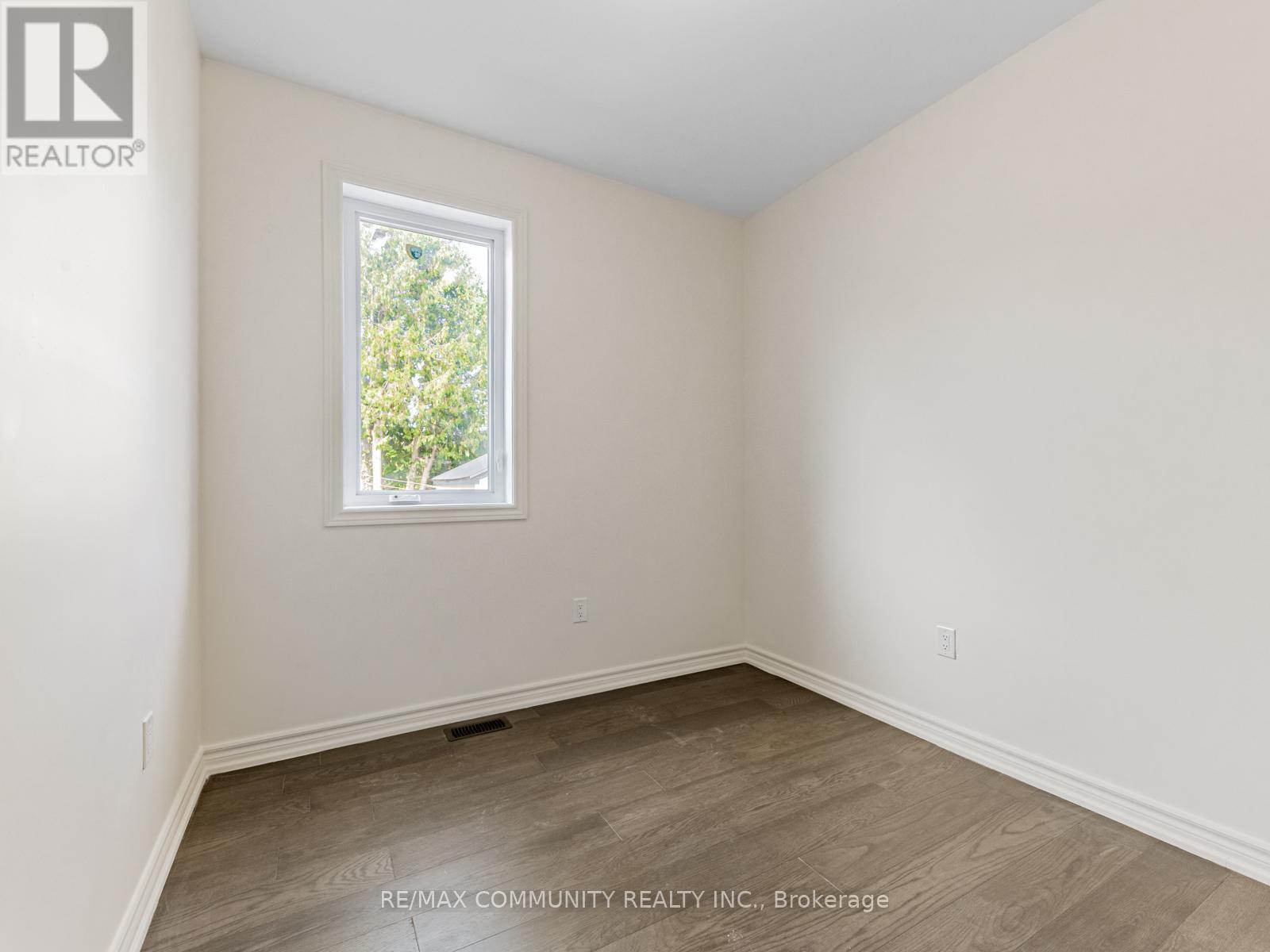 506 Simcoe Street, Brock, Ontario  L0K 1A0 - Photo 26 - N12386933
