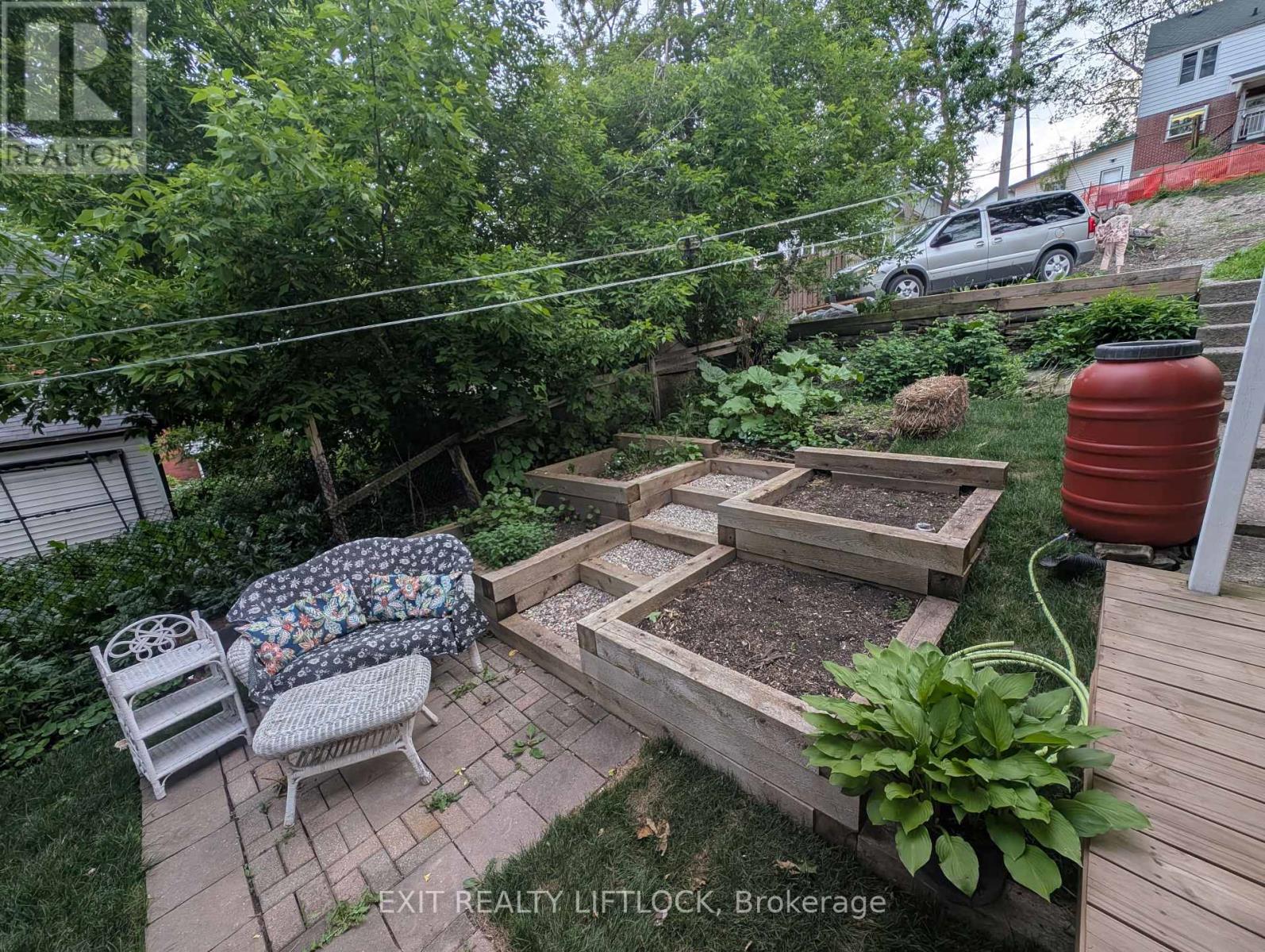 629 Aylmer Street N, Peterborough (Town Ward 3), Ontario  K9H 3X2 - Photo 3 - X12386959