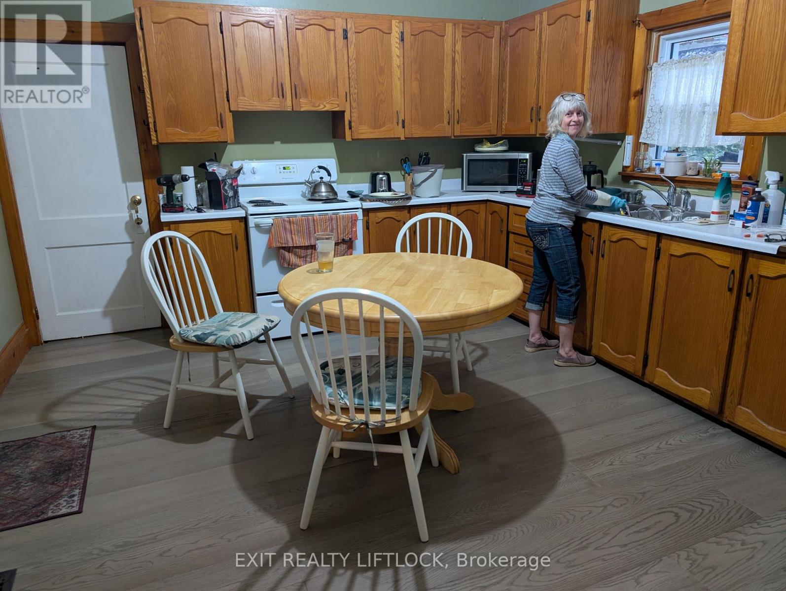 629 Aylmer Street N, Peterborough (Town Ward 3), Ontario  K9H 3X2 - Photo 9 - X12386959