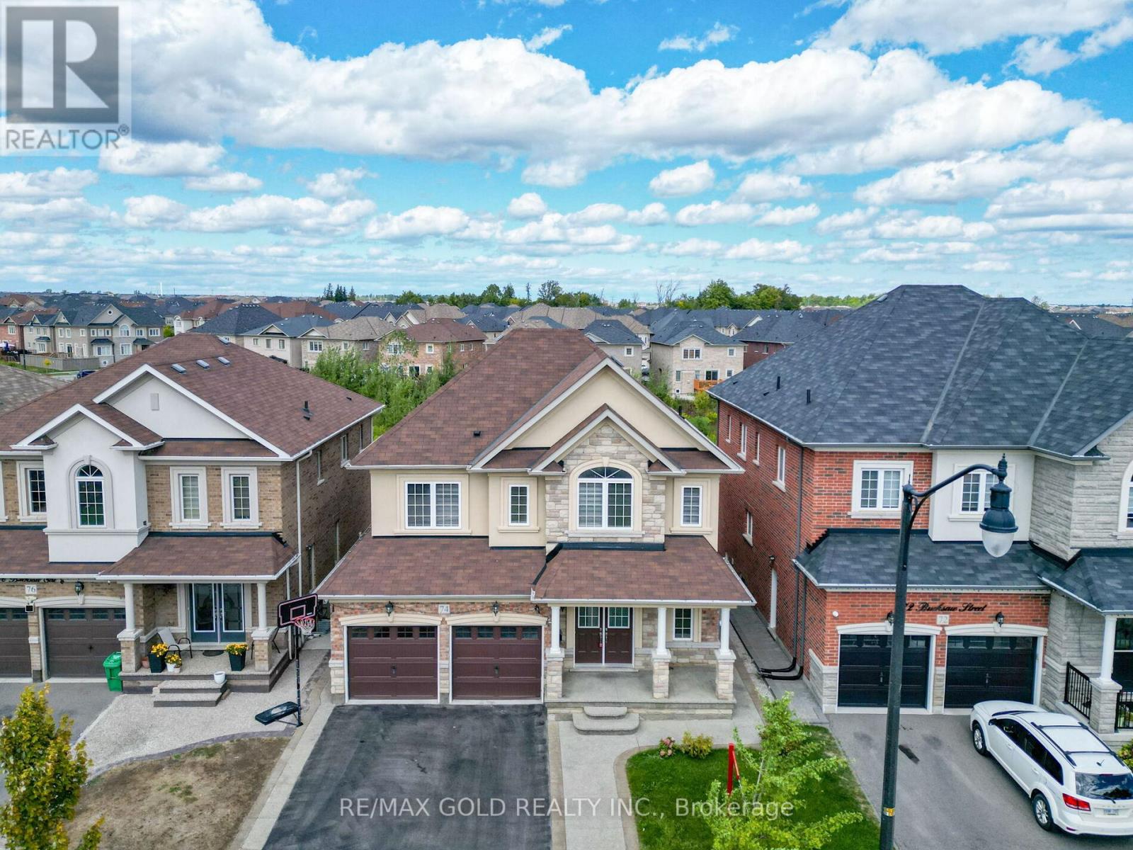 74 BUCKSAW STREET, Brampton, Ontario
