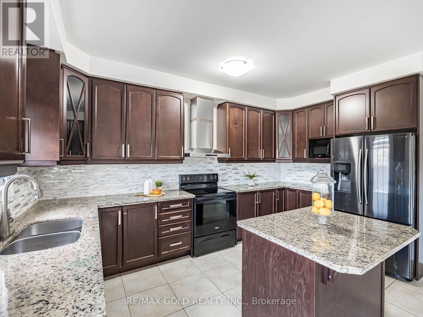74 Bucksaw Street, Brampton (Northwest Brampton), Ontario  L7A 4R3 - Photo 16 - W12386932
