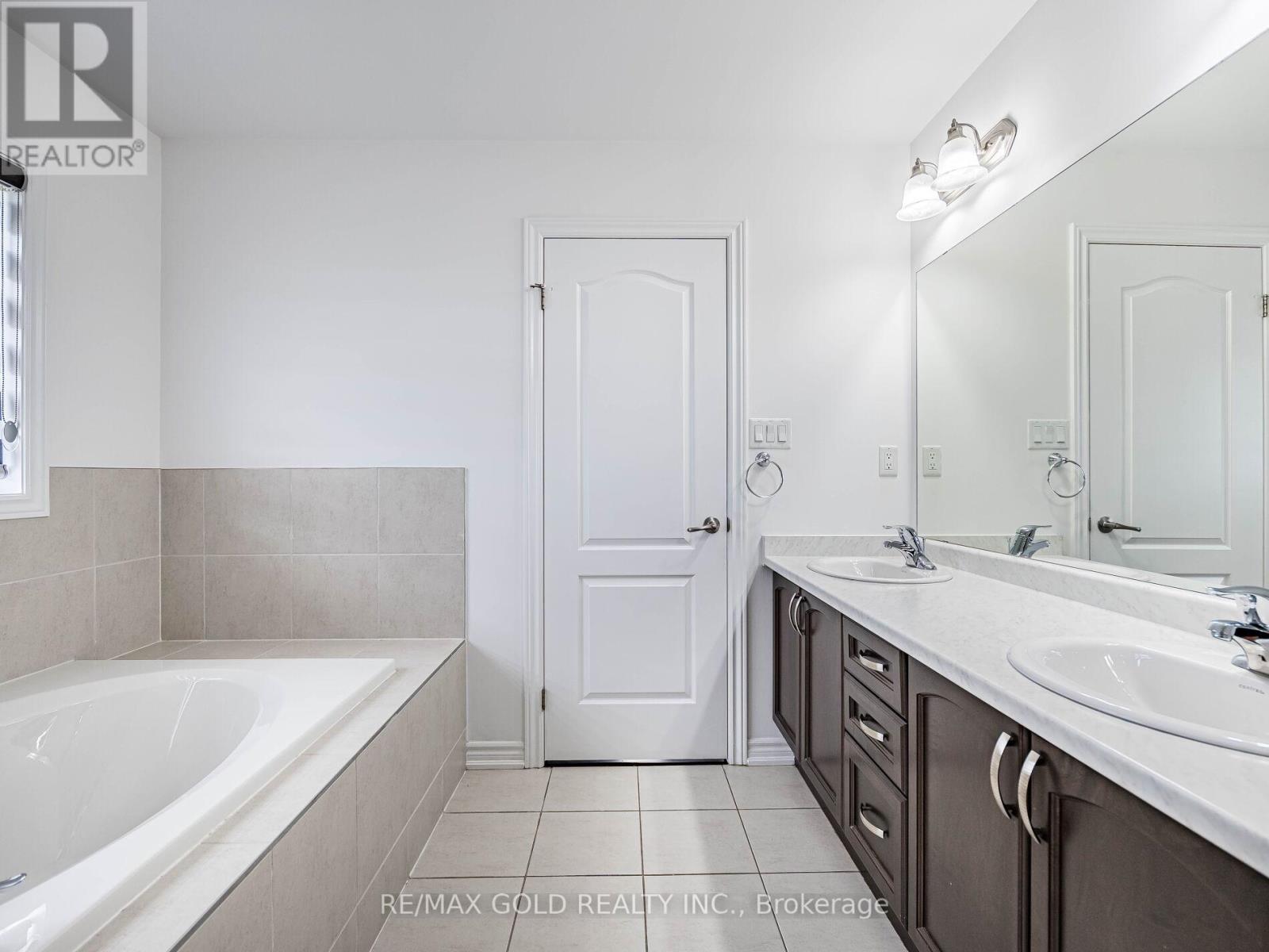 74 Bucksaw Street, Brampton (Northwest Brampton), Ontario  L7A 4R3 - Photo 24 - W12386932